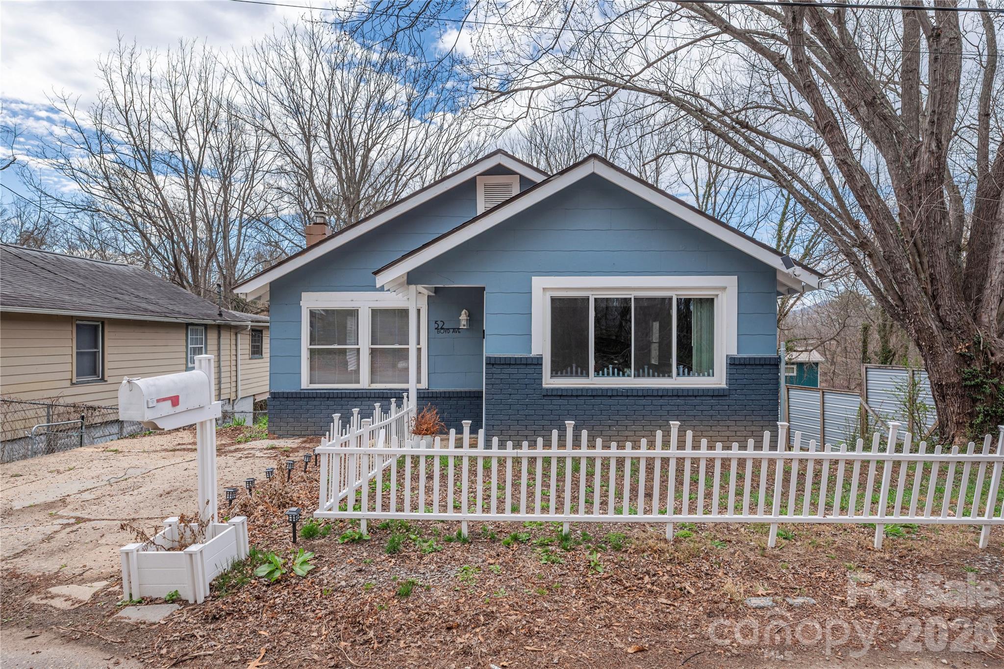 52 Boyd Avenue — Asheville