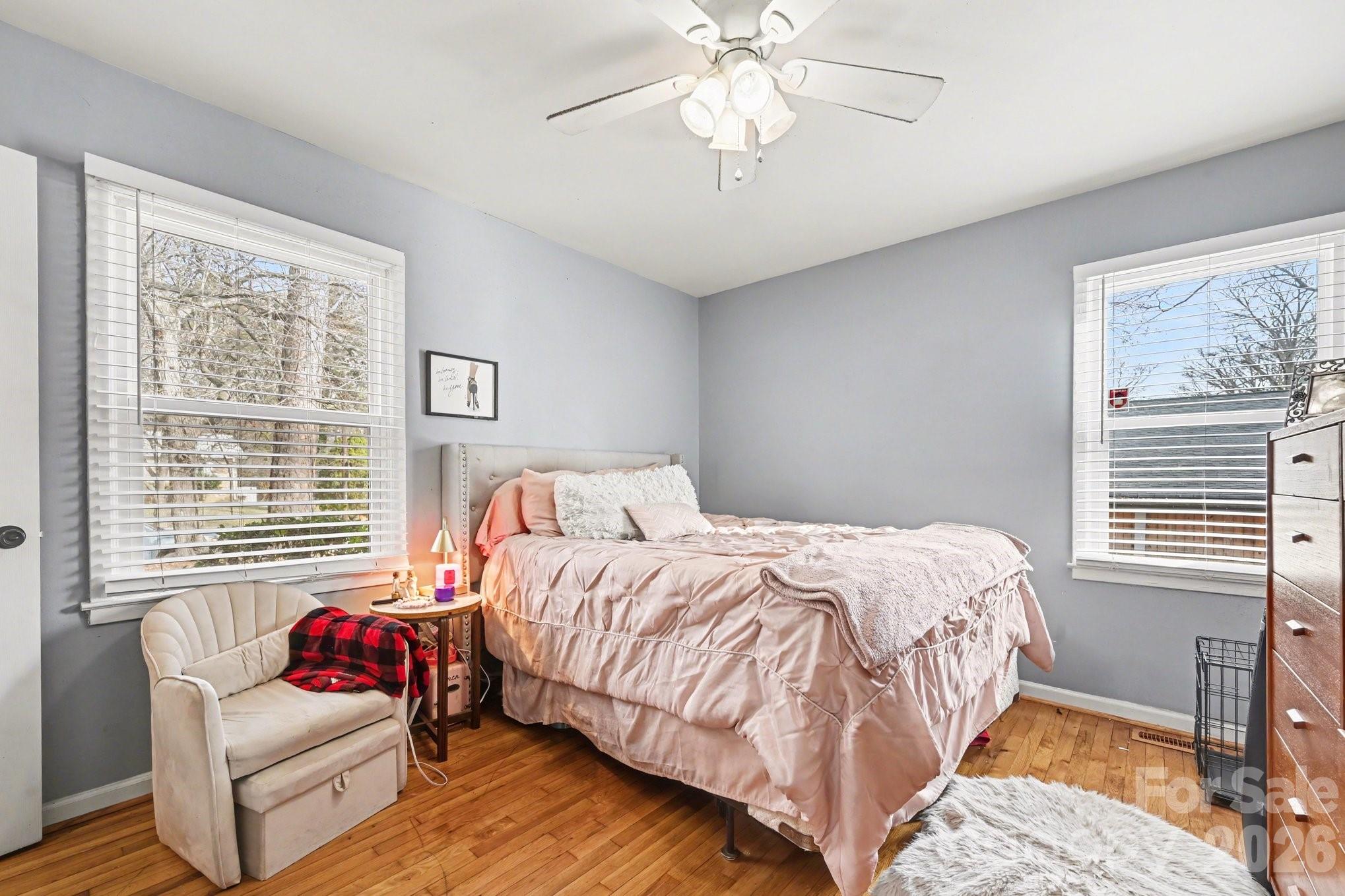537 Kentbrook Drive — Charlotte