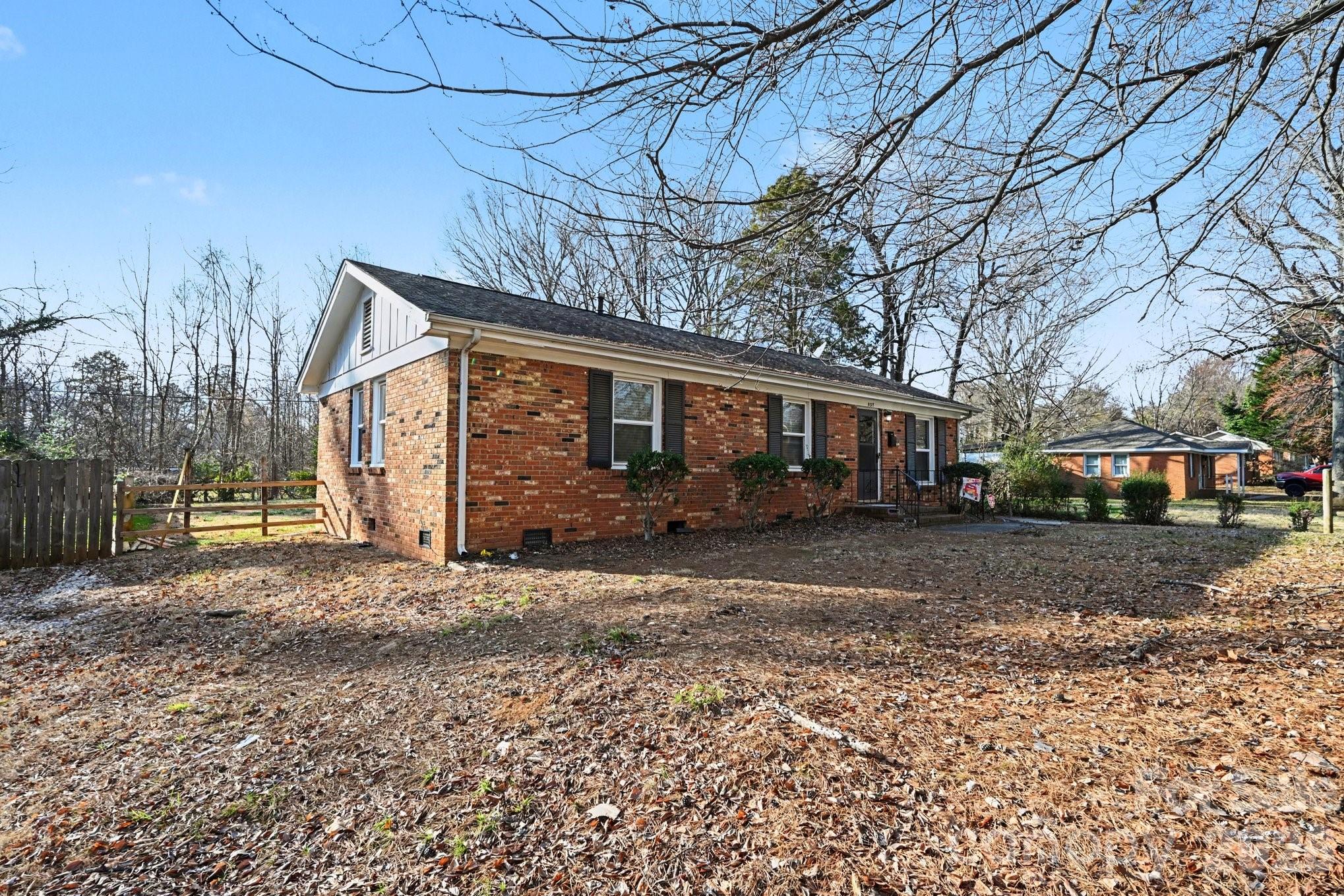 537 Kentbrook Drive — Charlotte