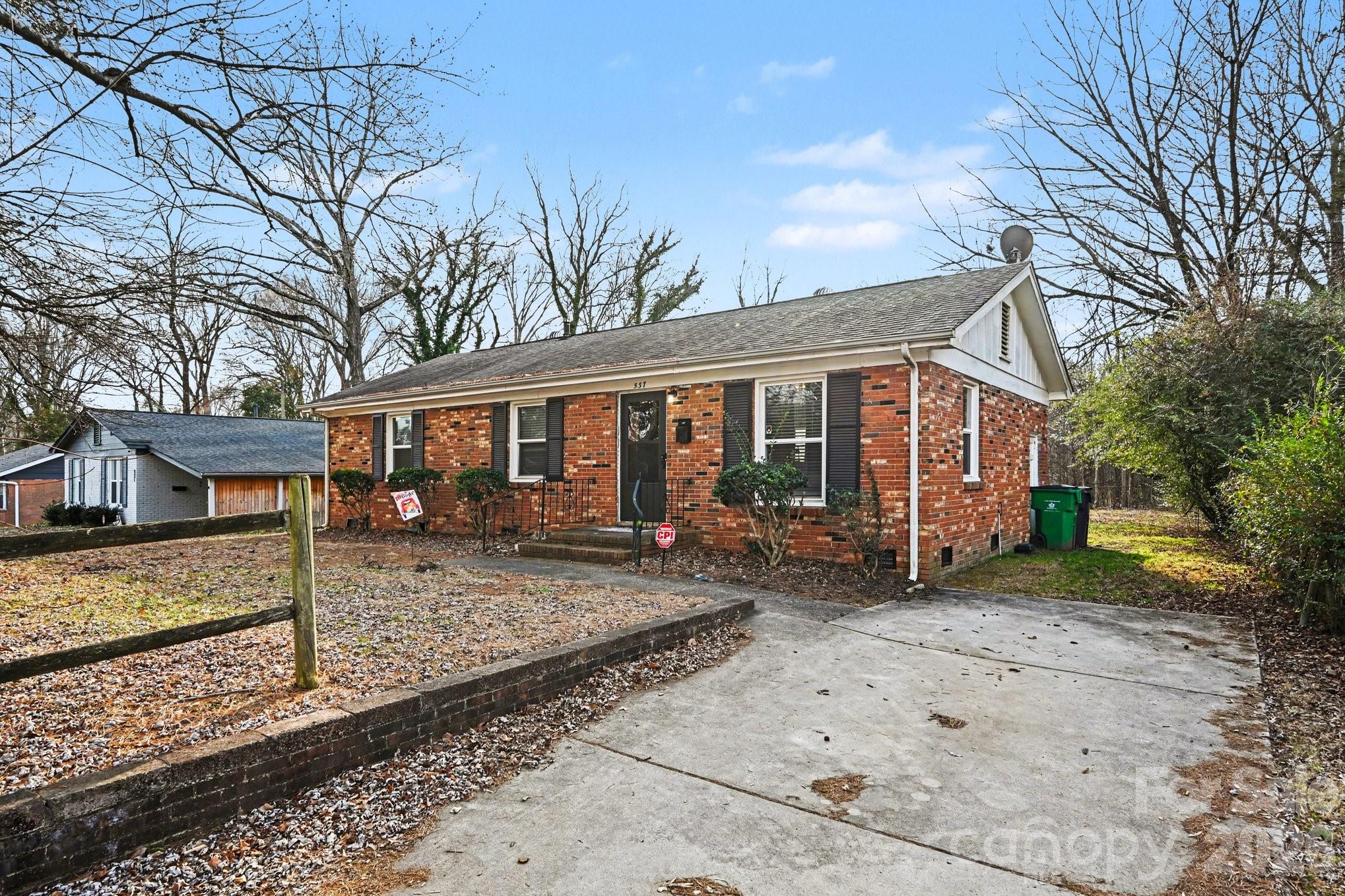 537 Kentbrook Drive — Charlotte