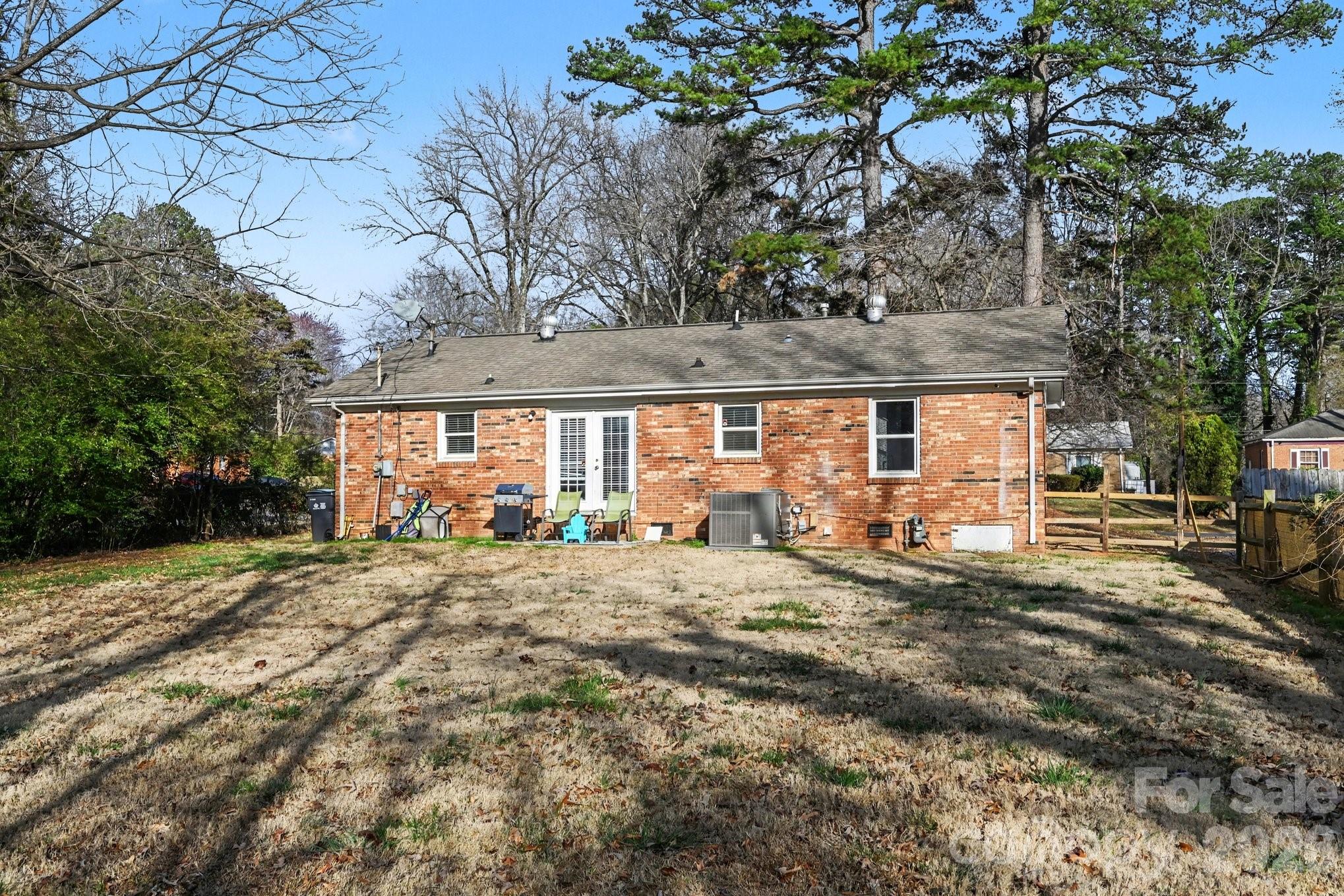 537 Kentbrook Drive — Charlotte