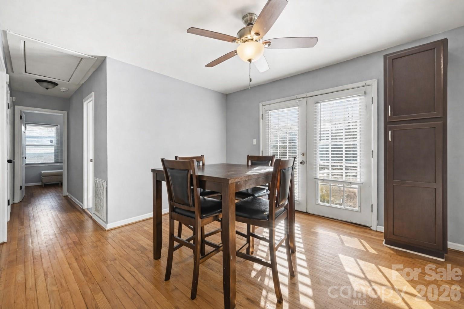 537 Kentbrook Drive — Charlotte
