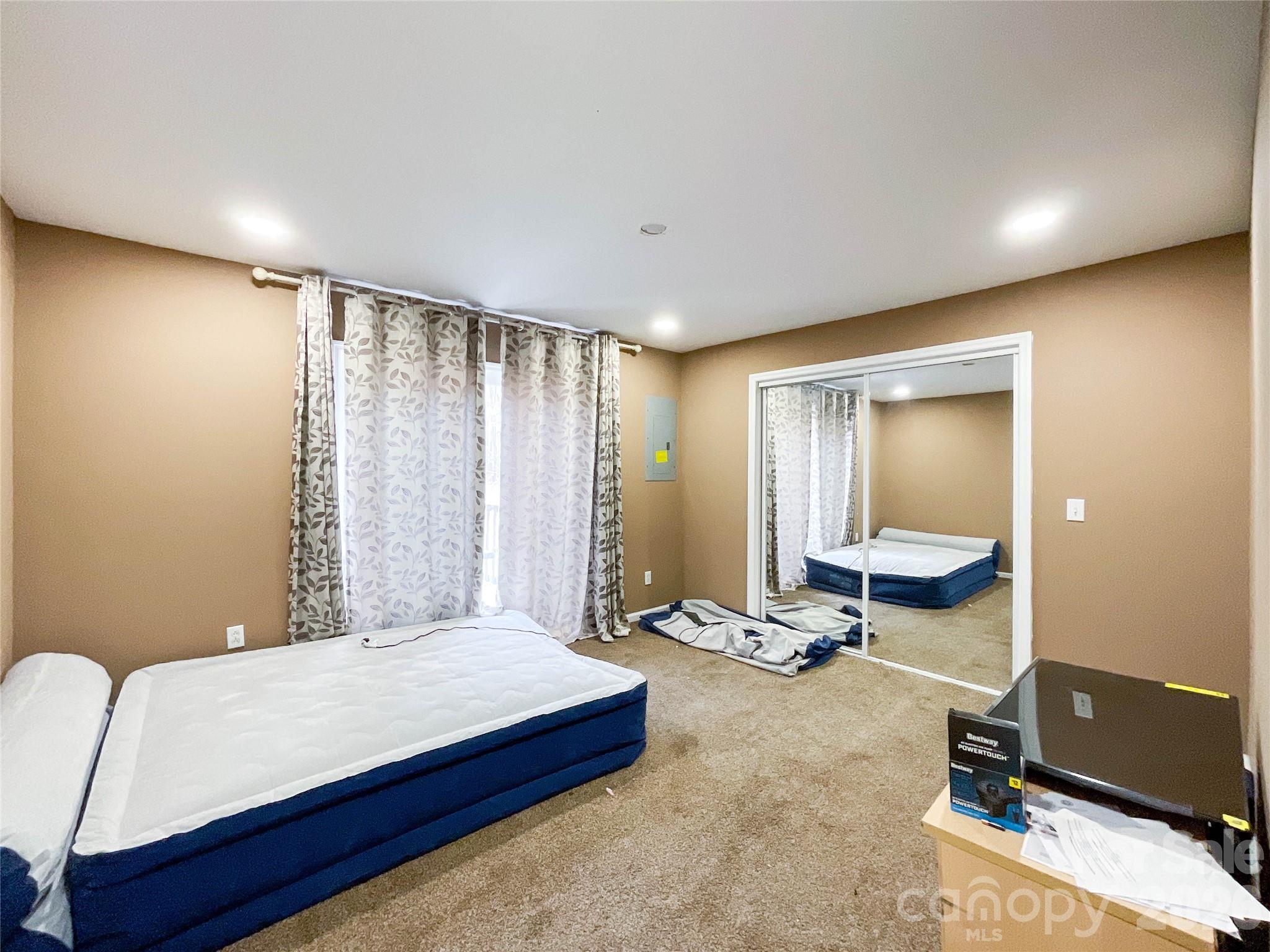 5978 Gold Mine Highway — Kershaw