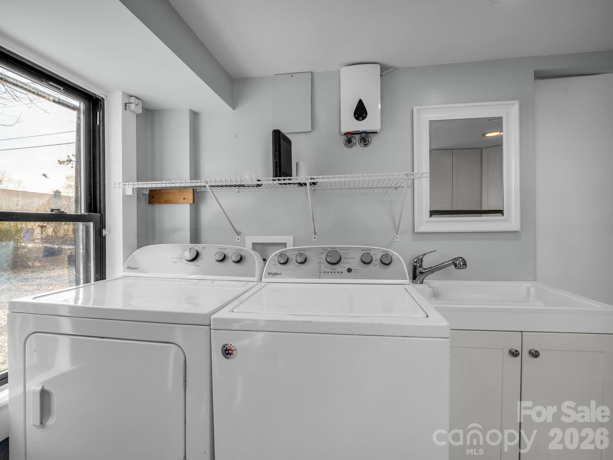 609 Edgewood Avenue — Hendersonville