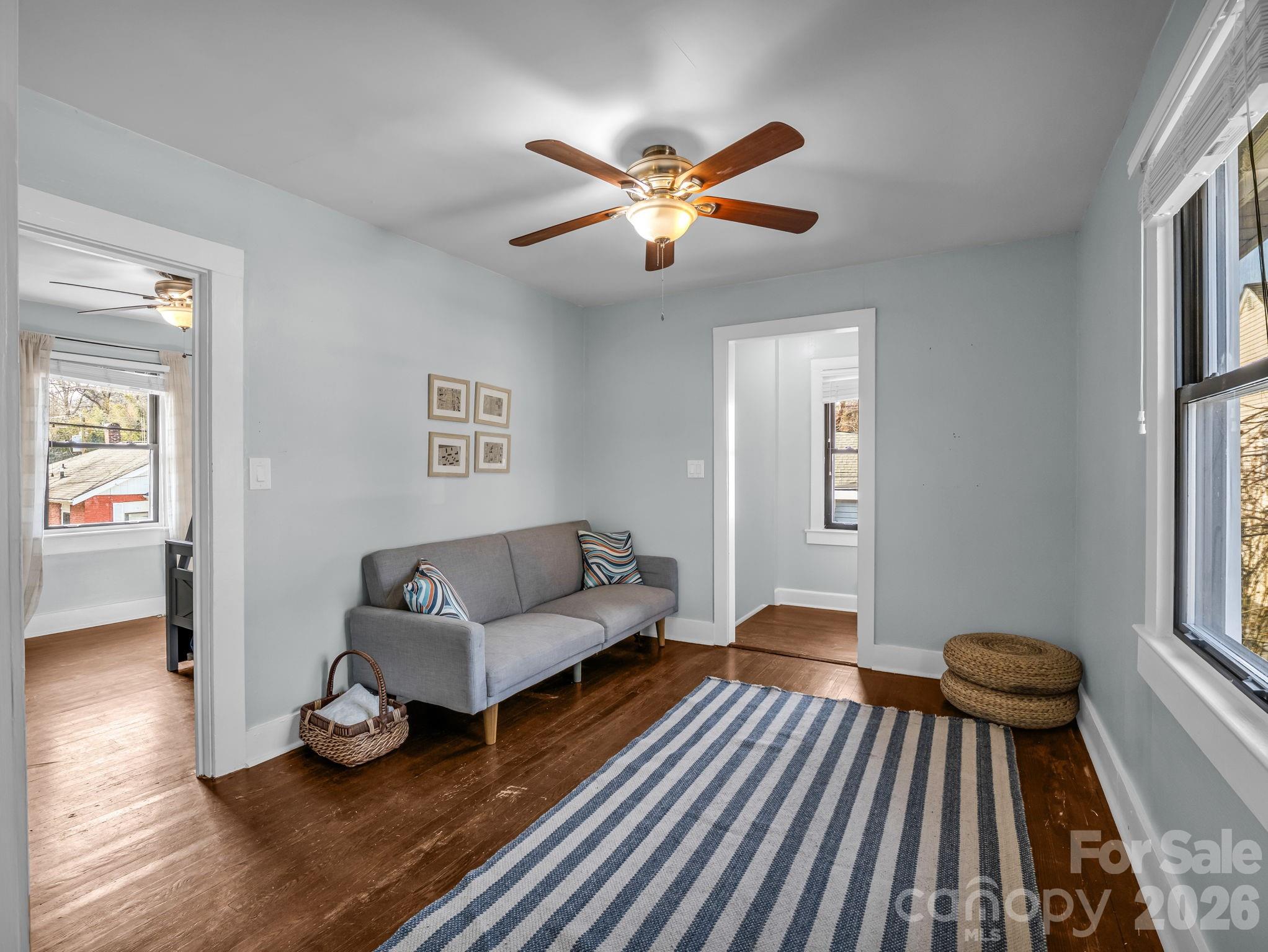 609 Edgewood Avenue — Hendersonville