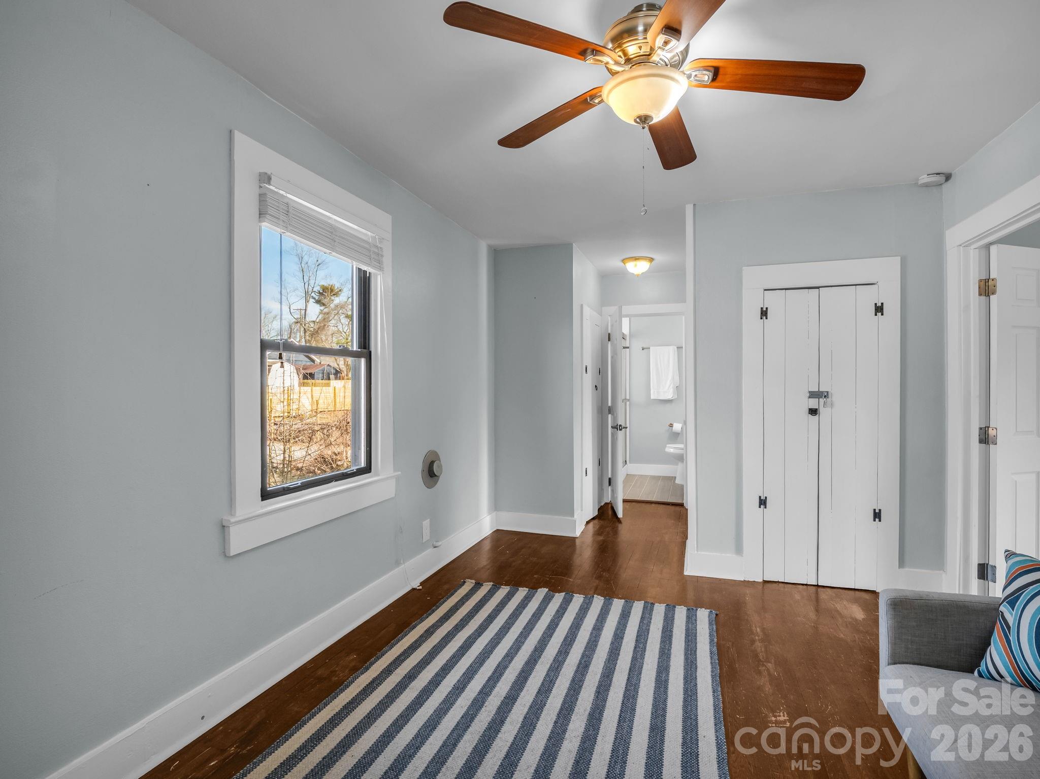 609 Edgewood Avenue — Hendersonville