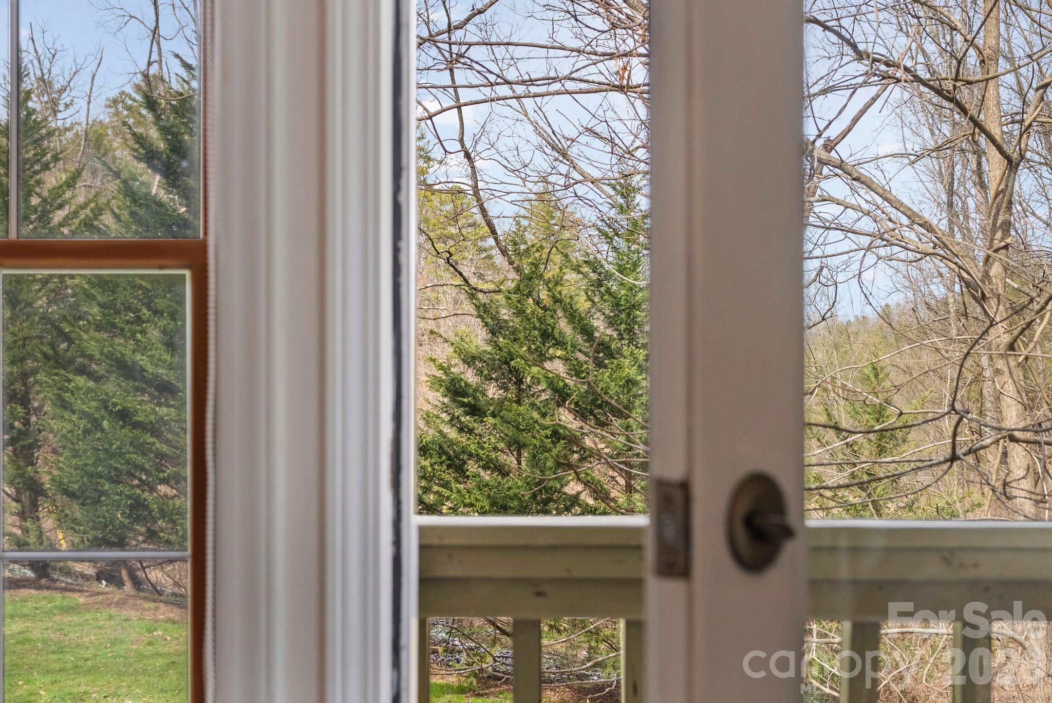 20 Mcdaris Road — Weaverville