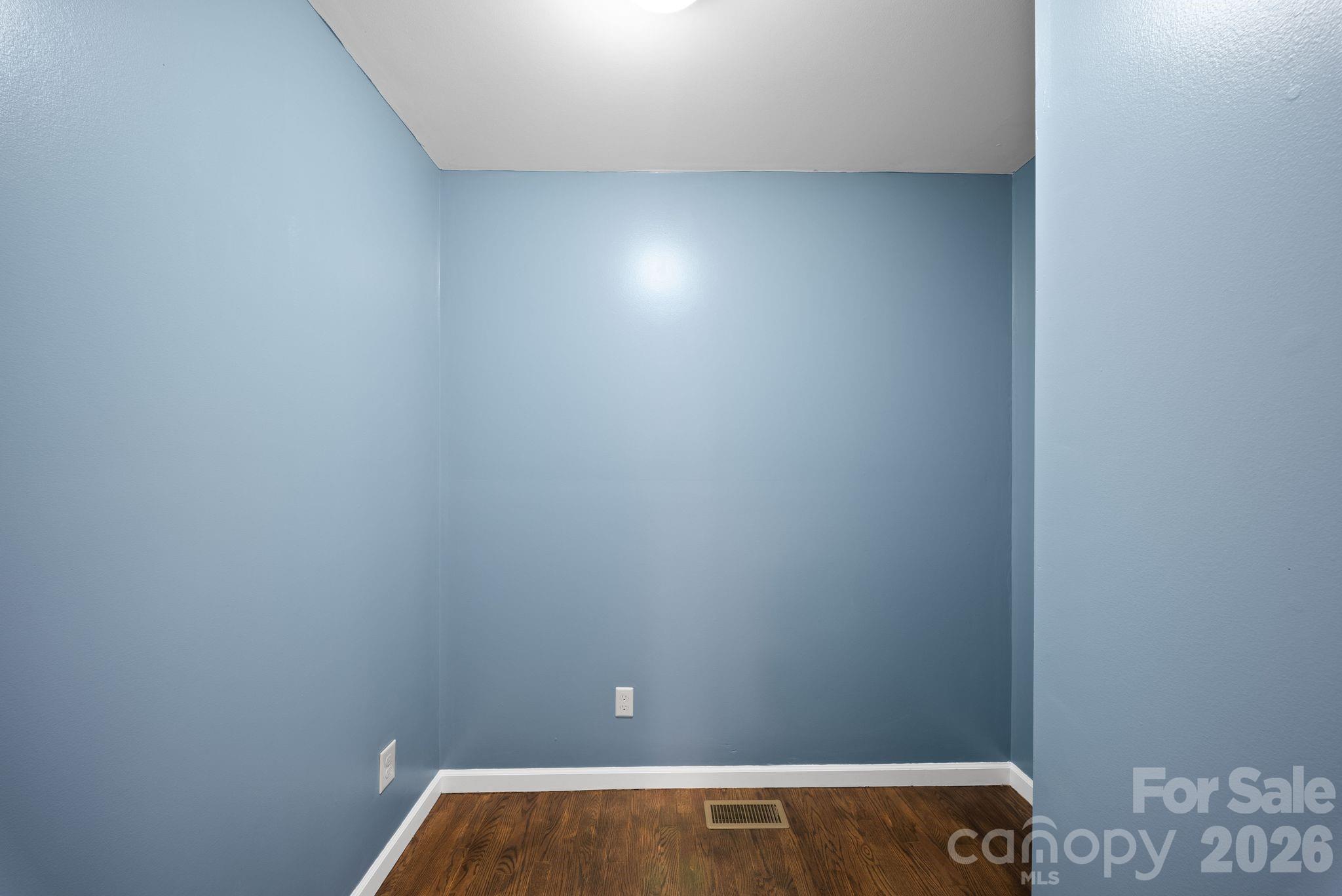20 Mcdaris Road — Weaverville