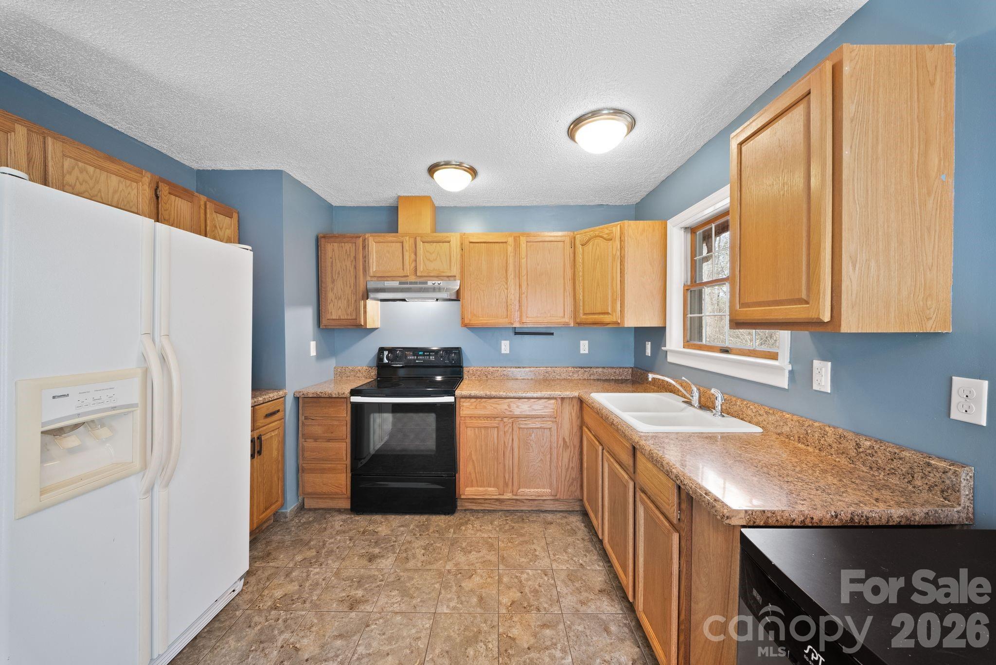 20 Mcdaris Road — Weaverville
