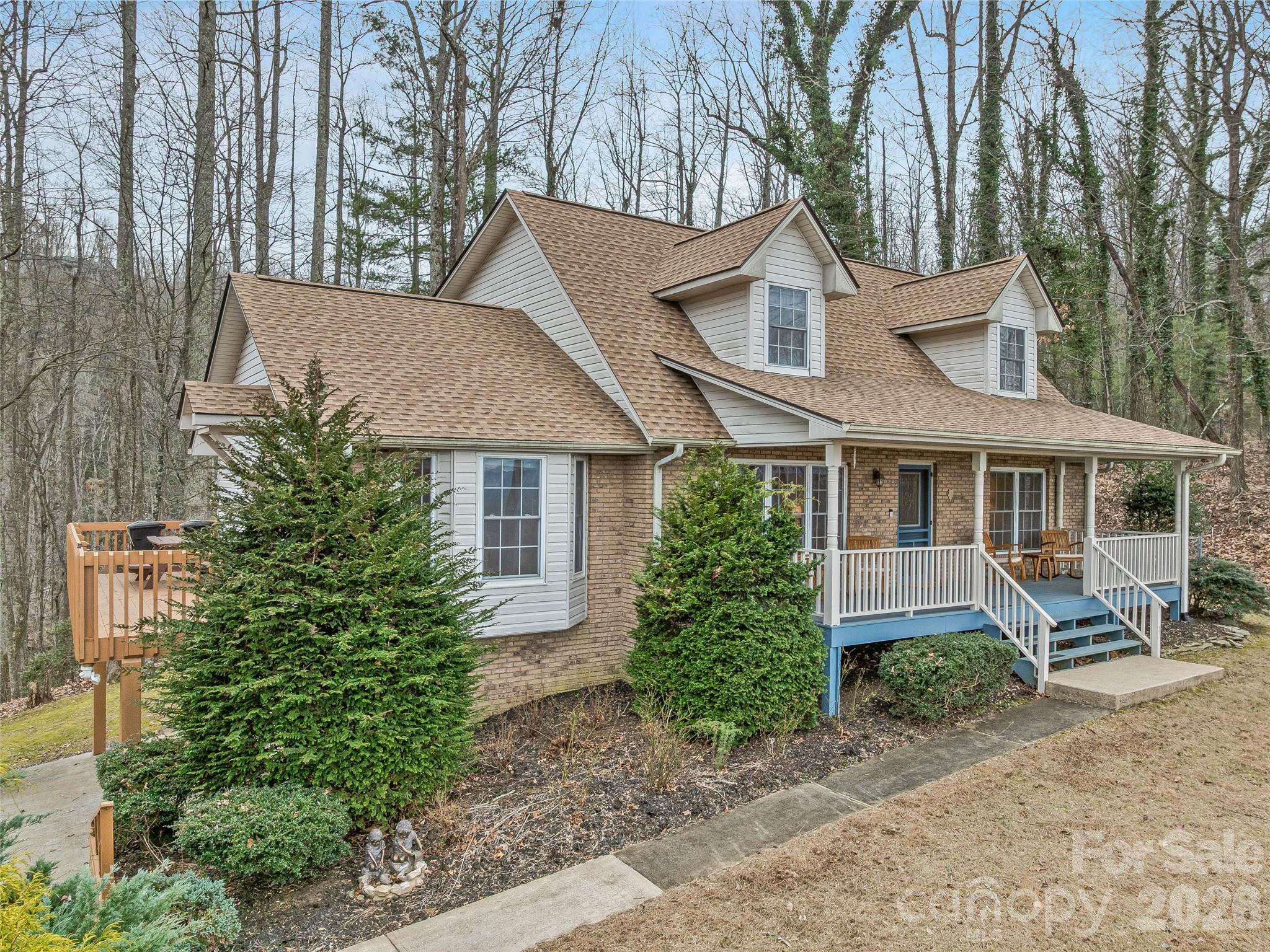 24 Abbey Lane — Hendersonville