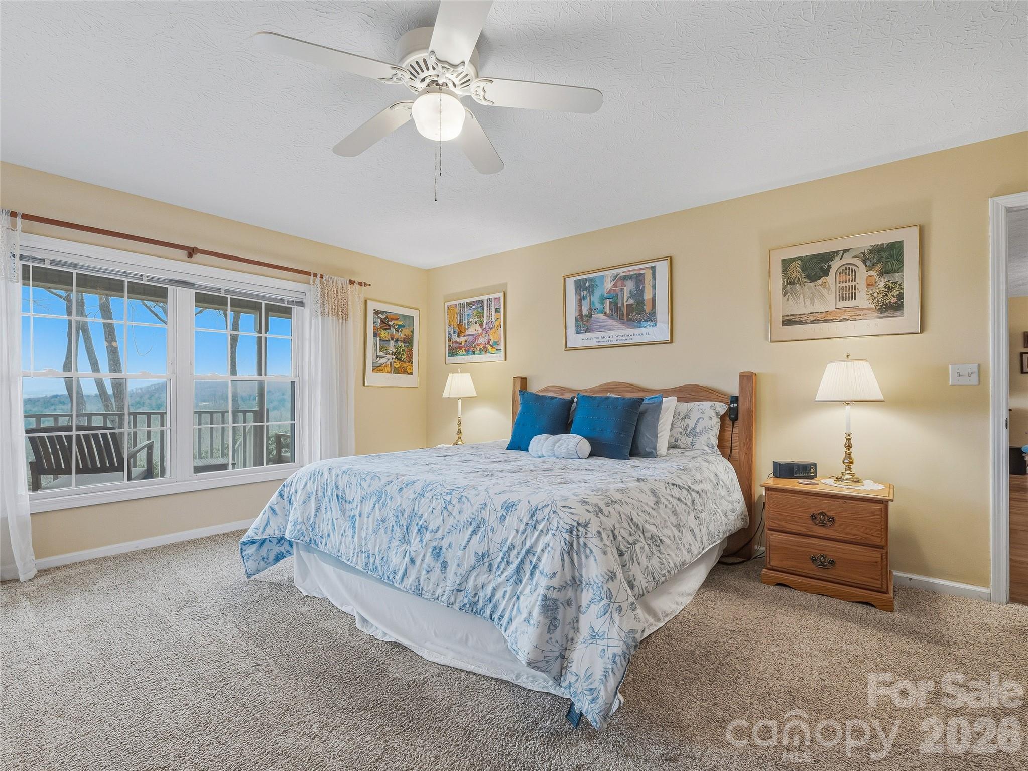 24 Abbey Lane — Hendersonville