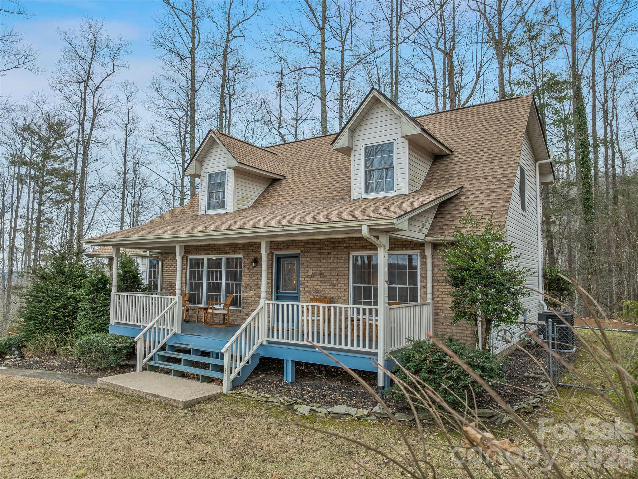 24 Abbey Lane — Hendersonville