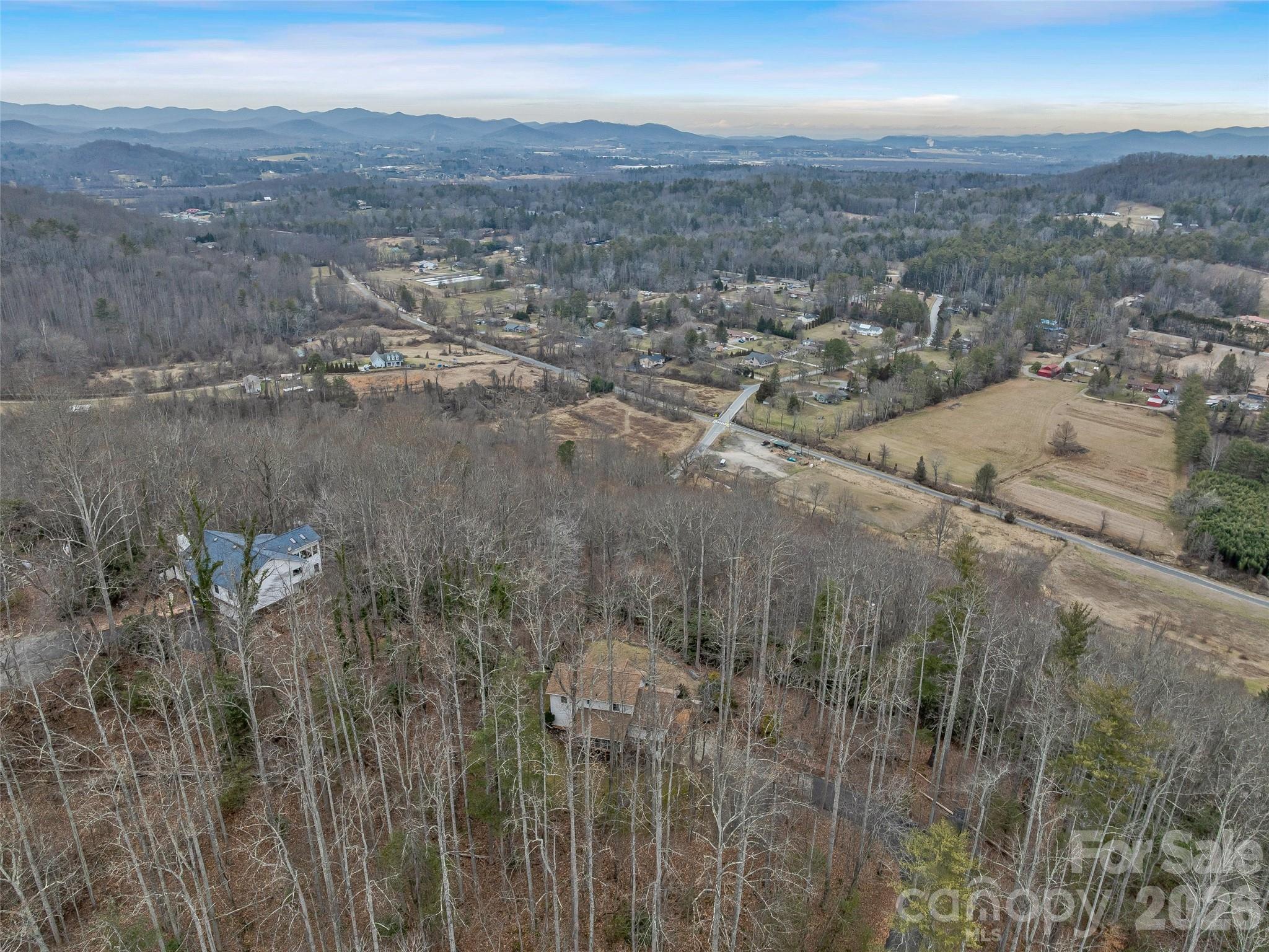 24 Abbey Lane — Hendersonville