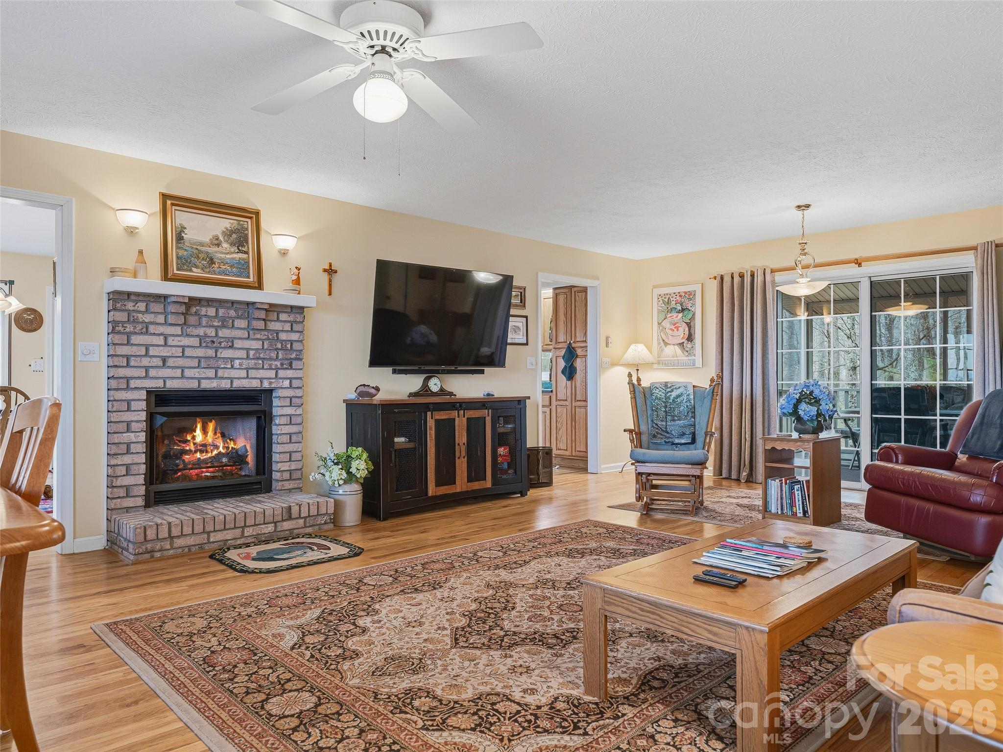 24 Abbey Lane — Hendersonville