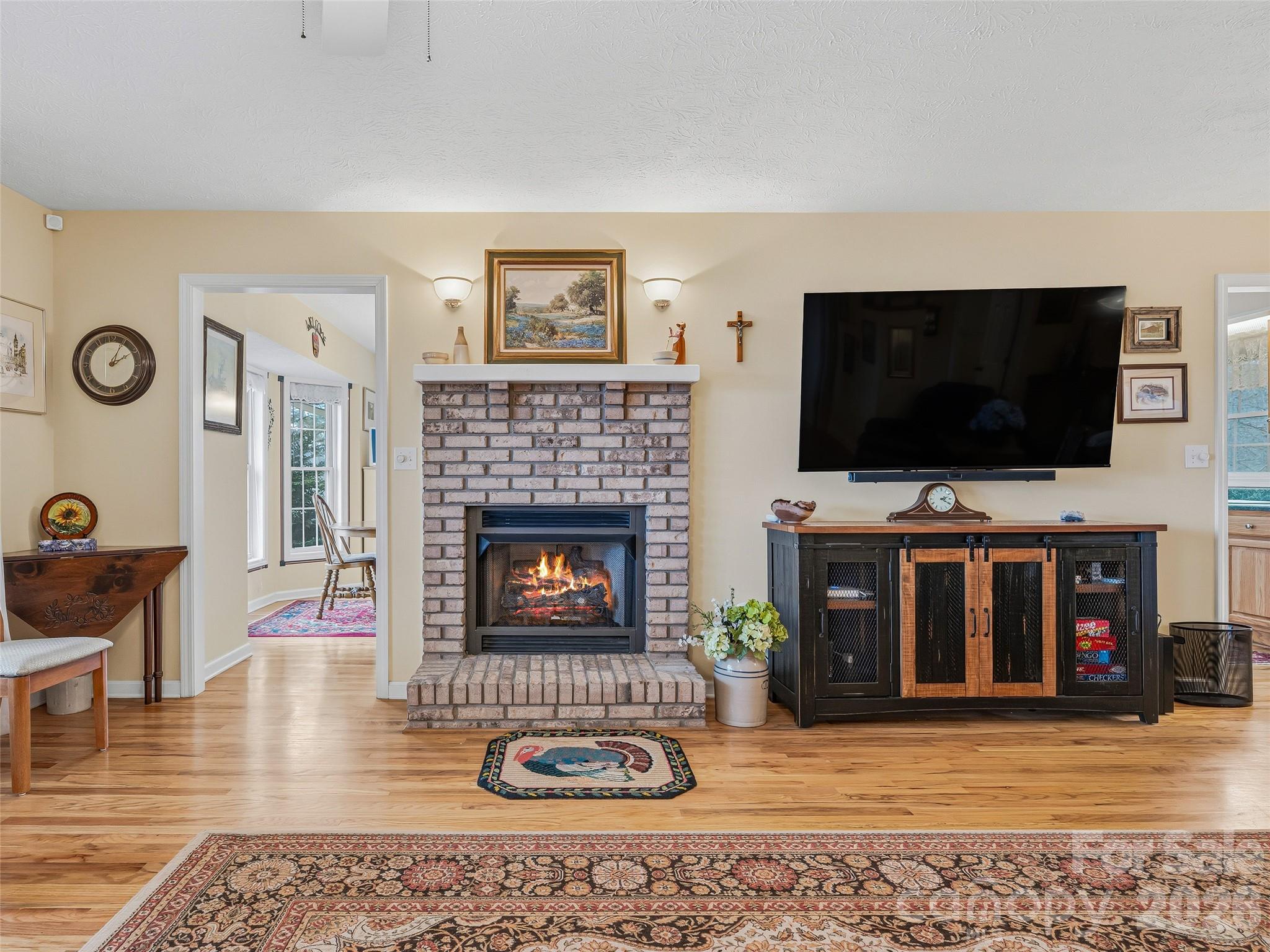 24 Abbey Lane — Hendersonville