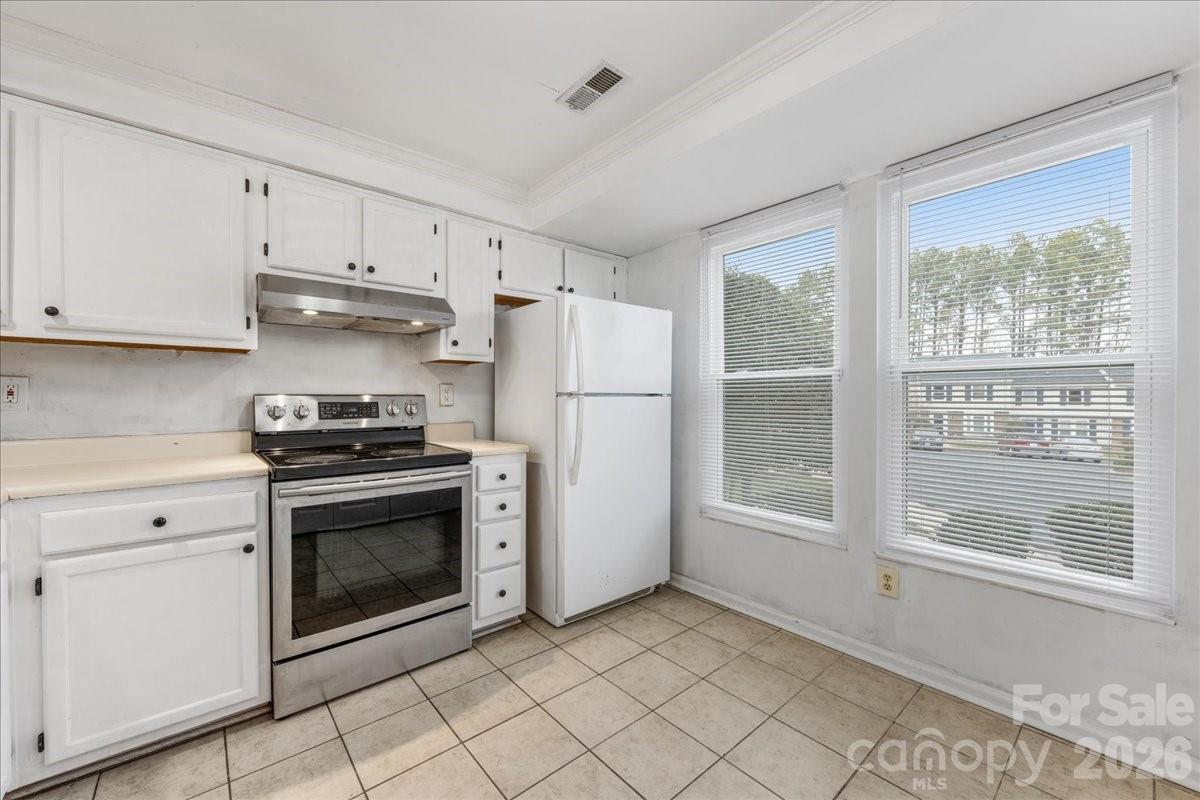 237 Water Oak Drive — Pineville