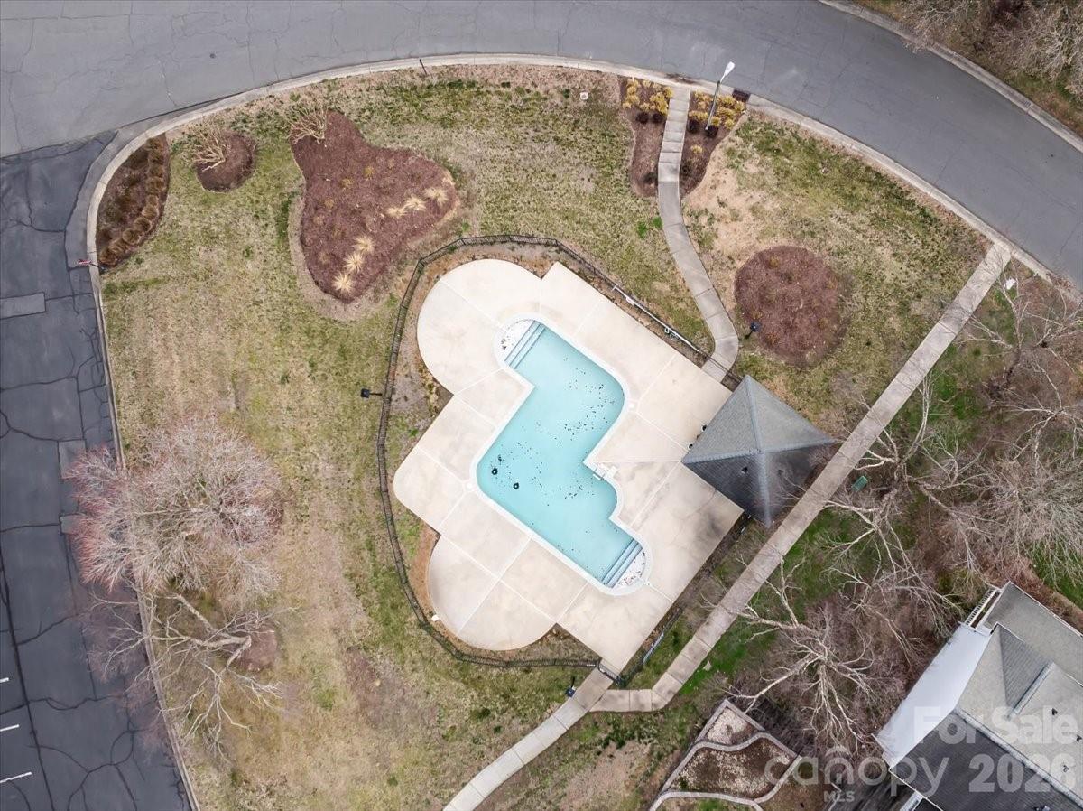 237 Water Oak Drive — Pineville