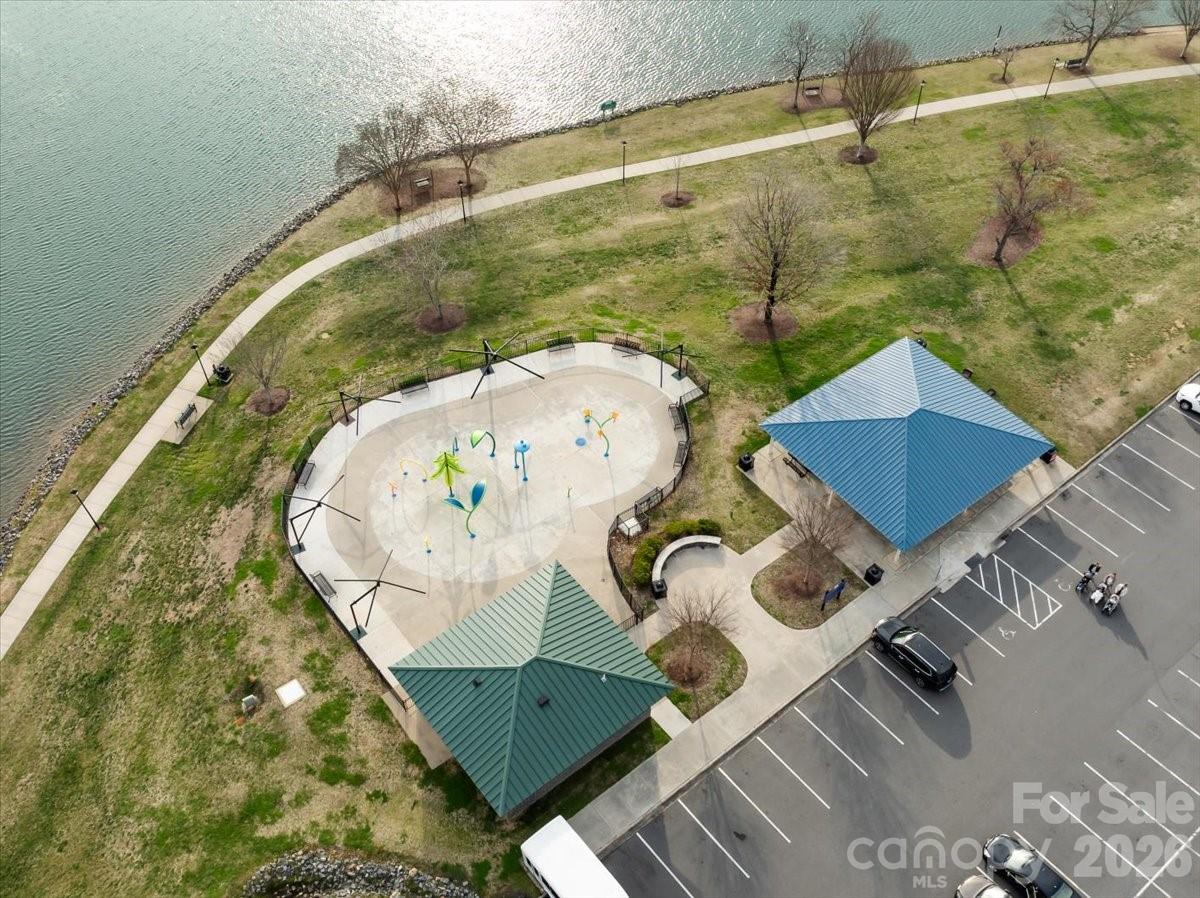 237 Water Oak Drive — Pineville