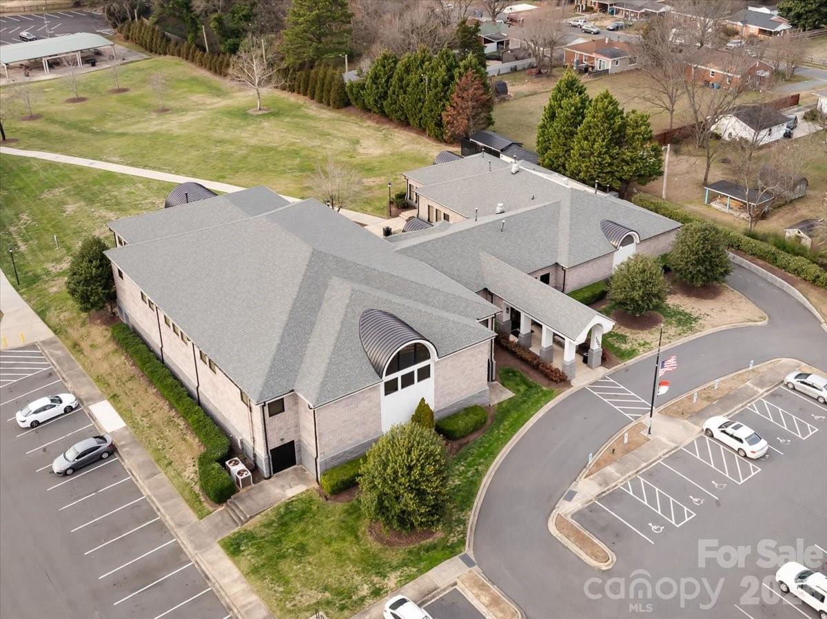 237 Water Oak Drive — Pineville