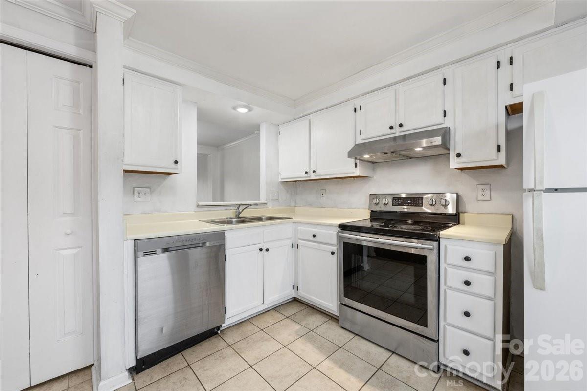 237 Water Oak Drive — Pineville