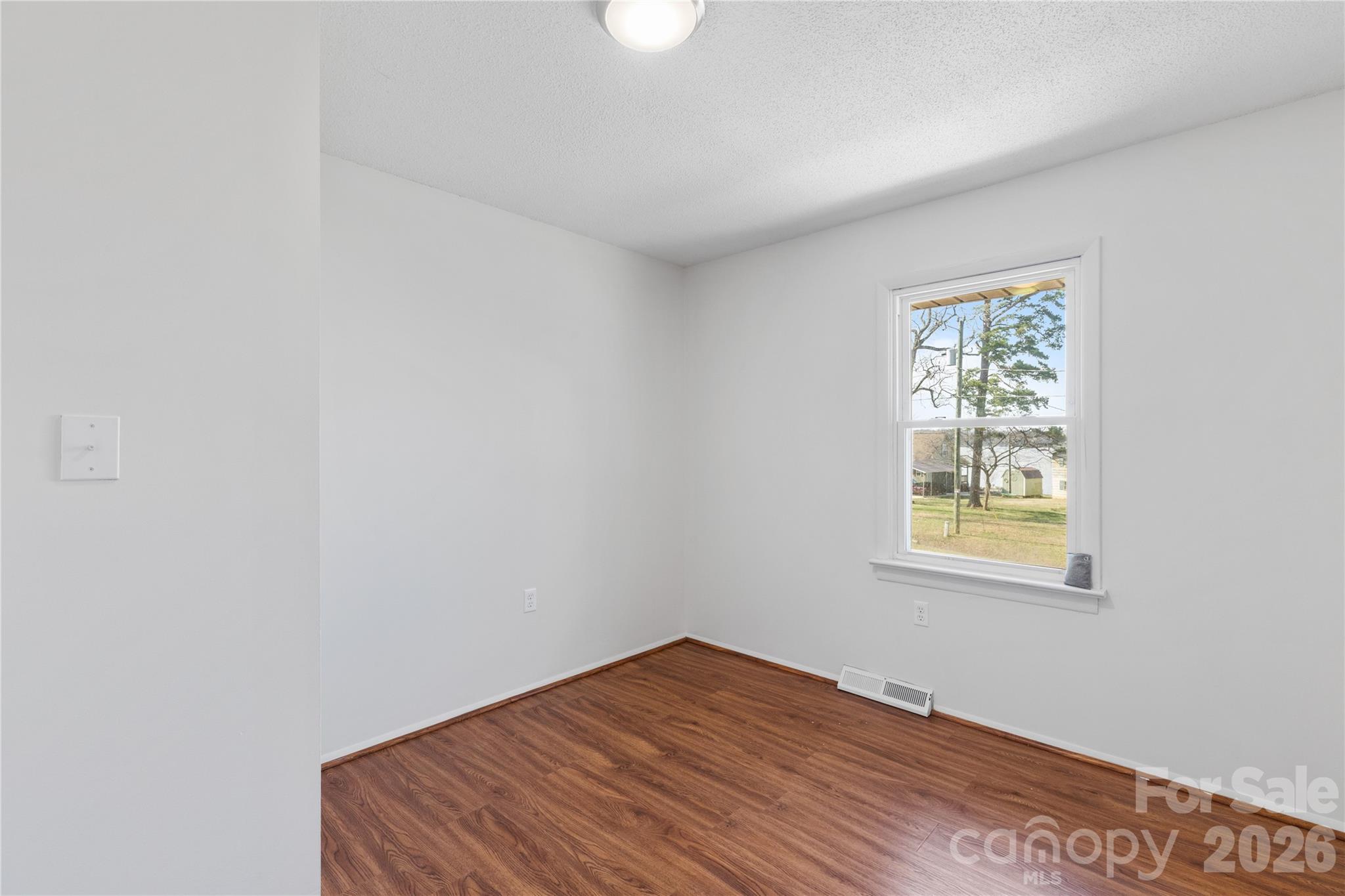 335 Yachtsman Drive — Salisbury