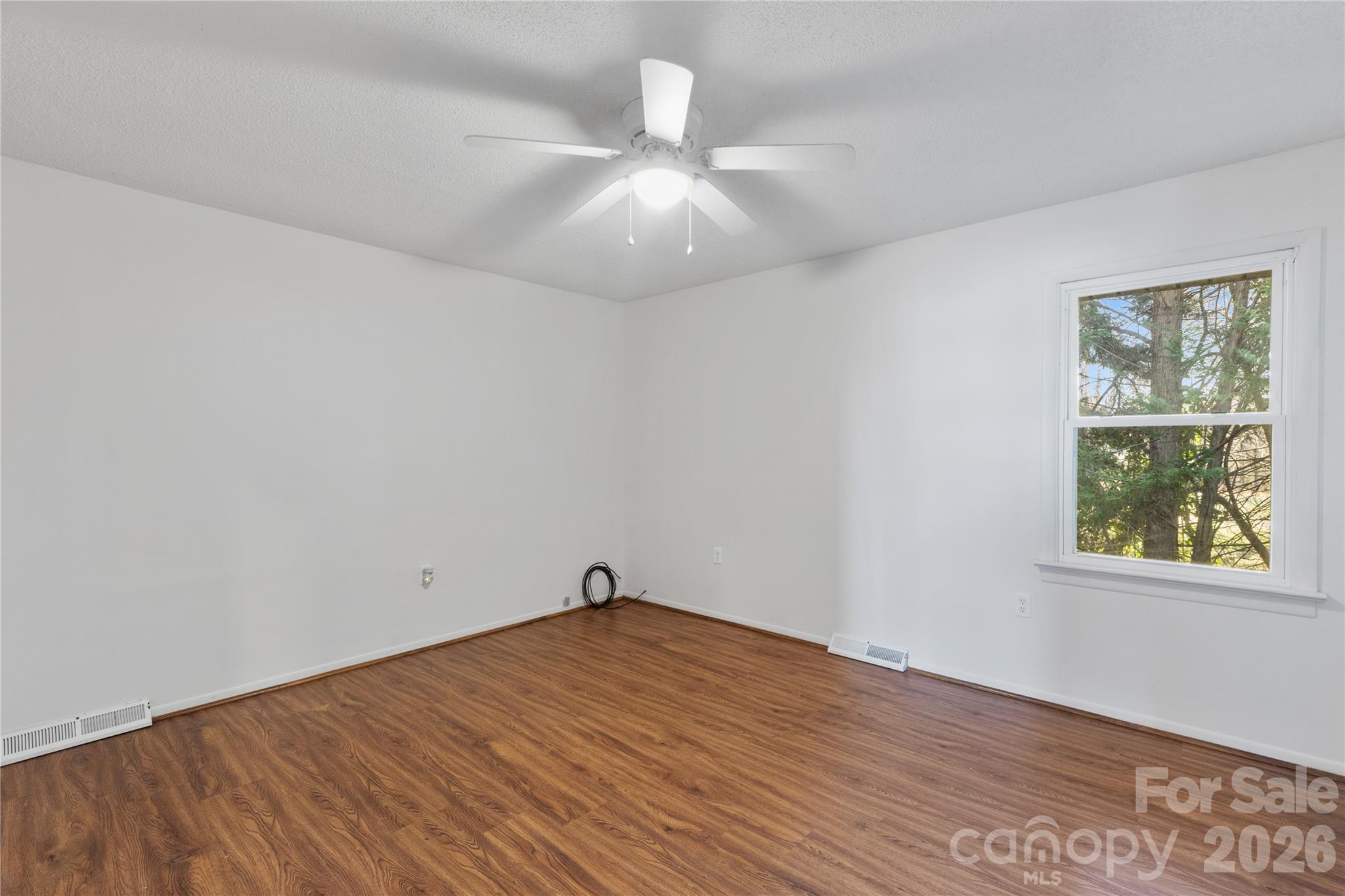 335 Yachtsman Drive — Salisbury
