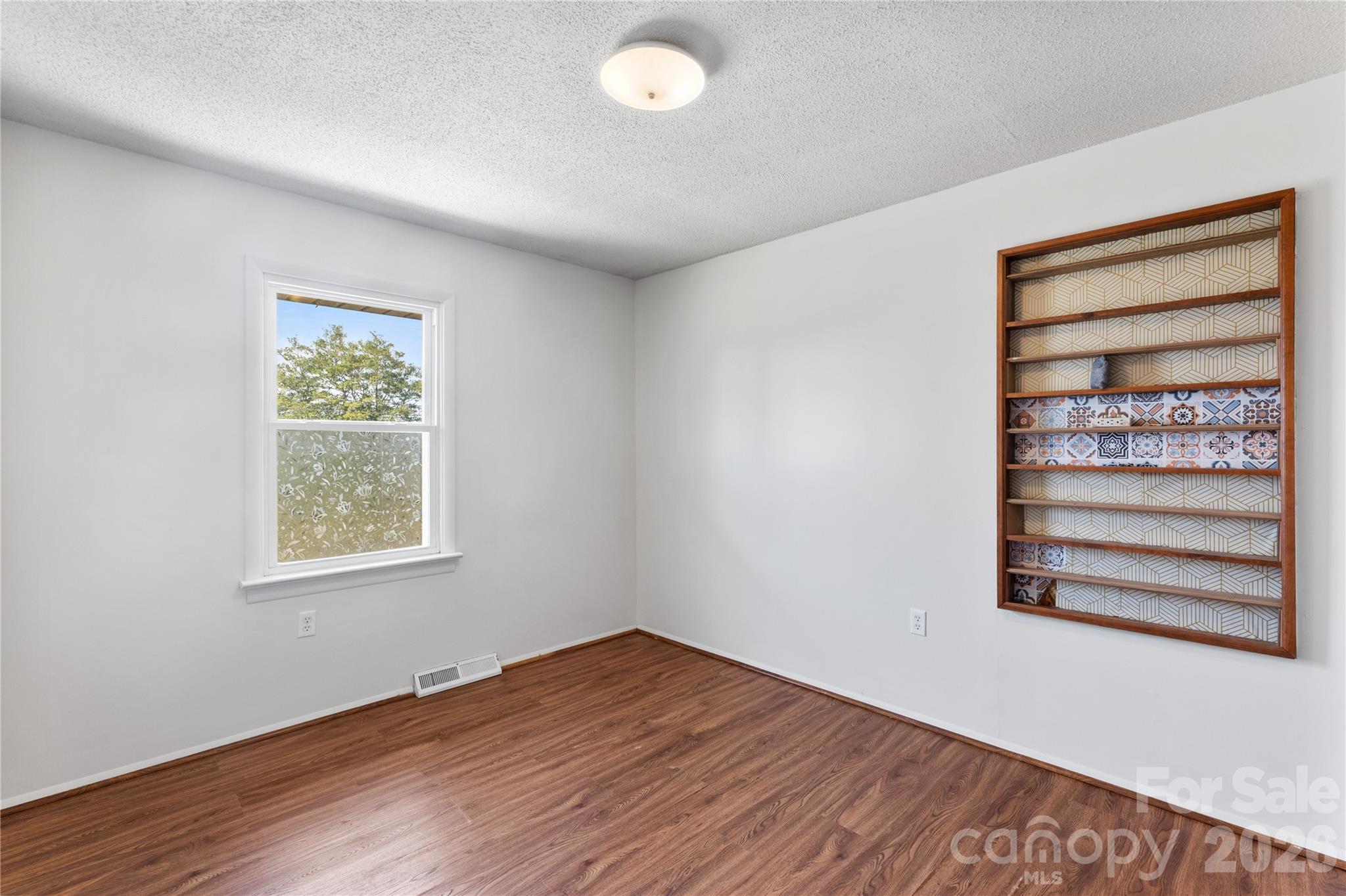 335 Yachtsman Drive — Salisbury