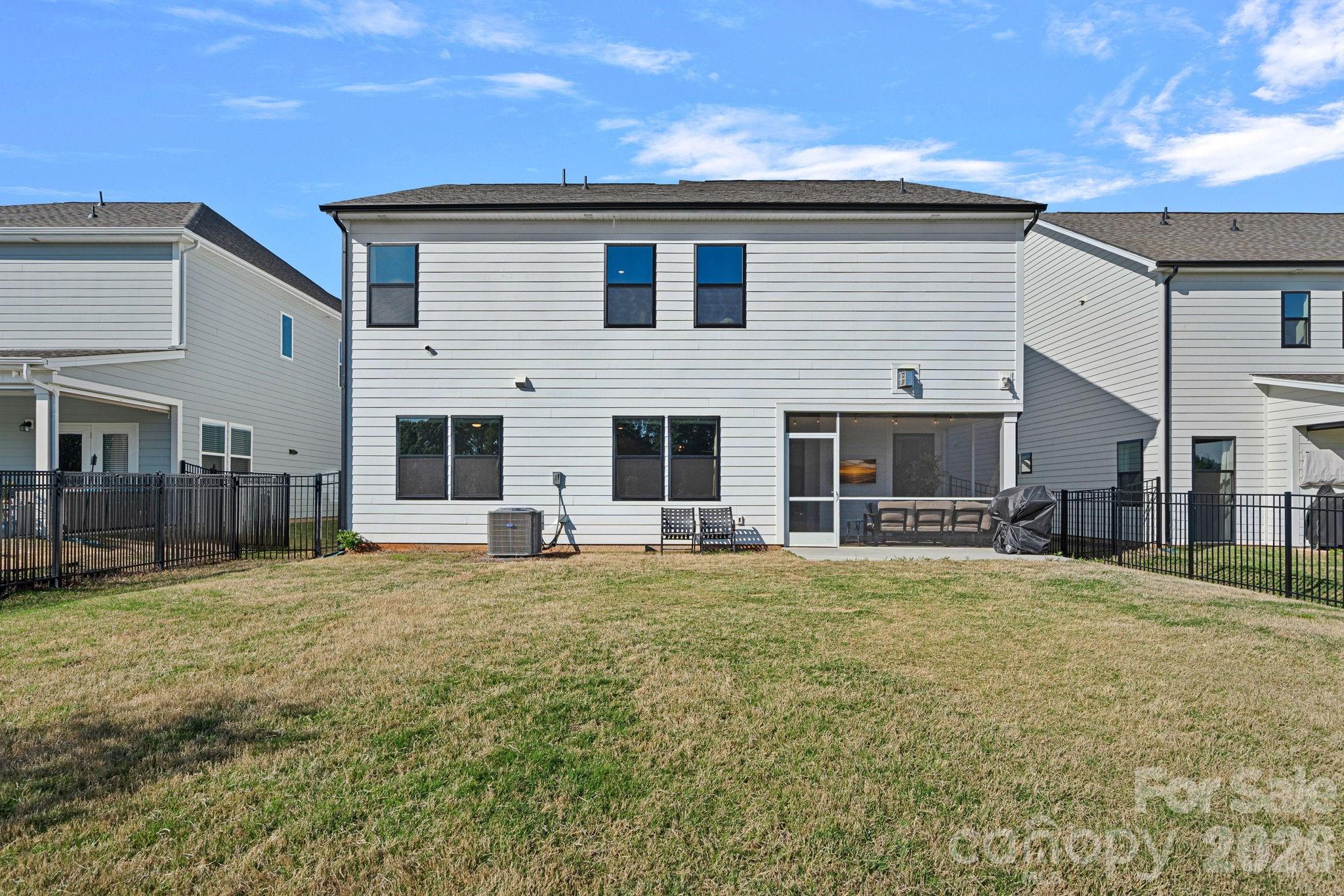 8604 Bridgegate Drive — Huntersville