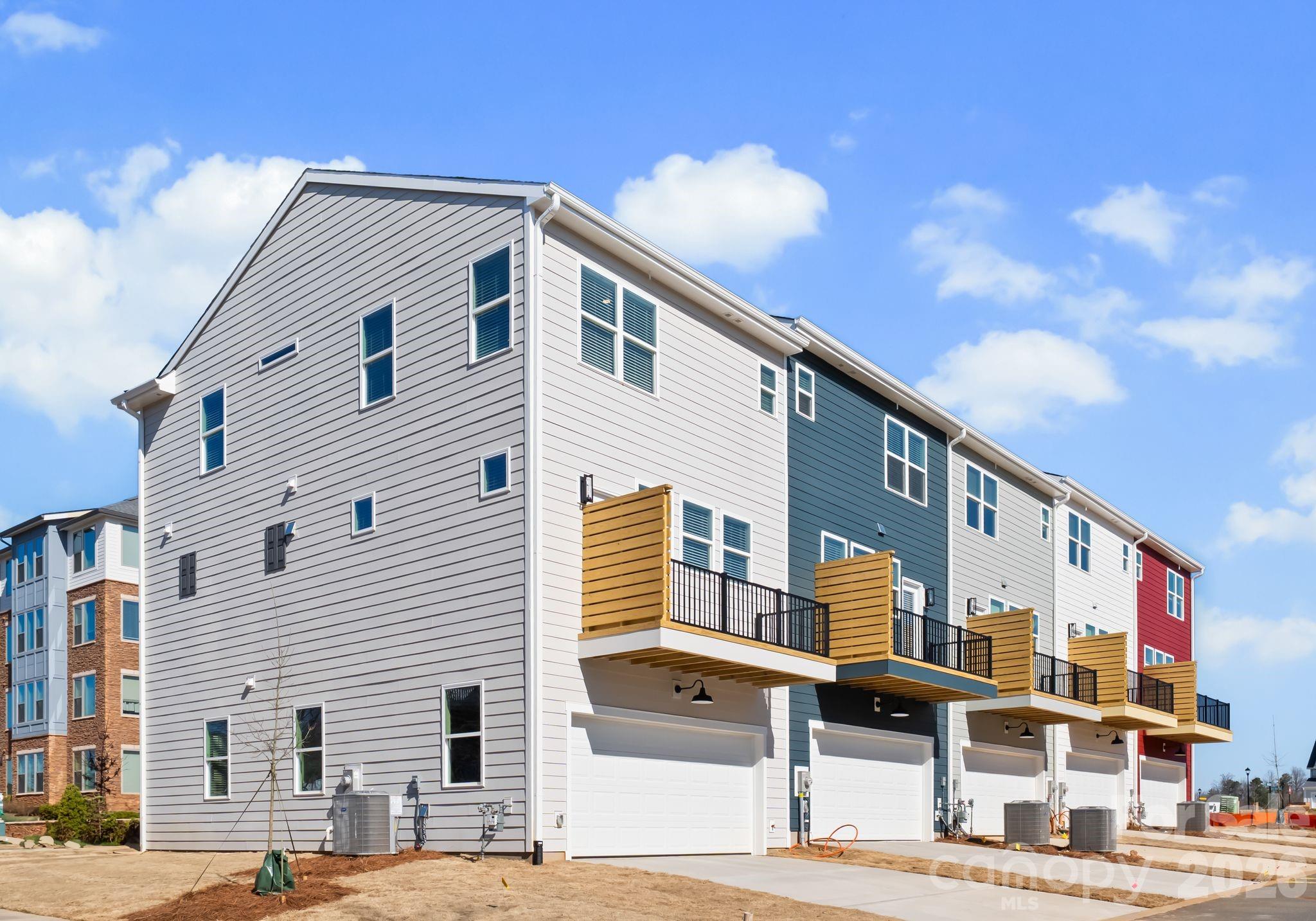 4047 Bass River Parkway — Charlotte