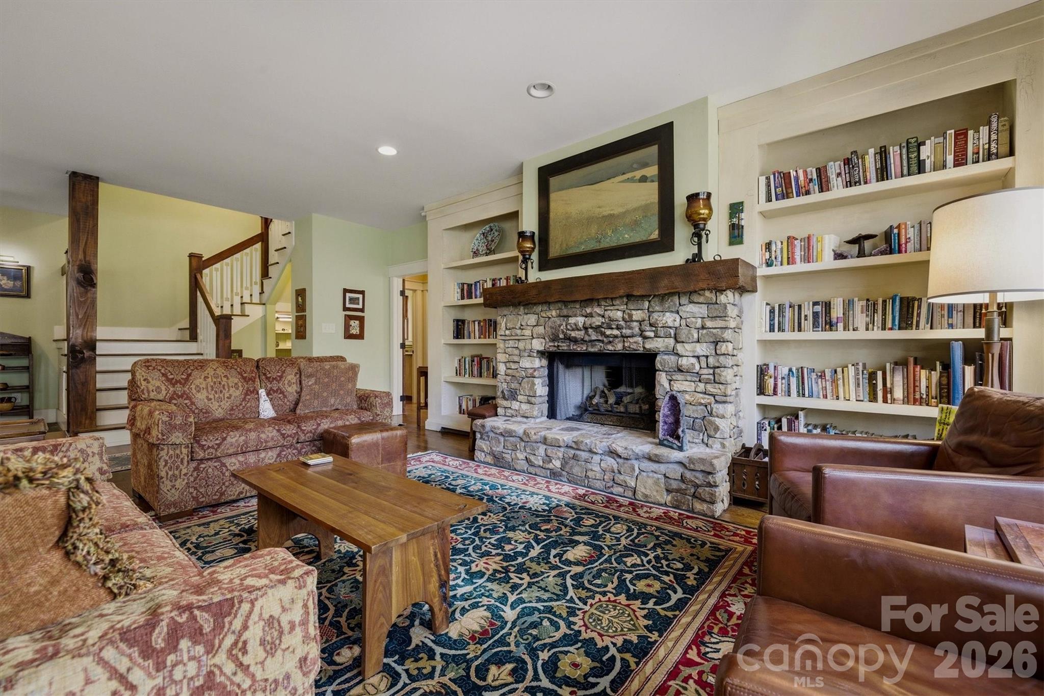 3201 Donahue Drive — Nebo