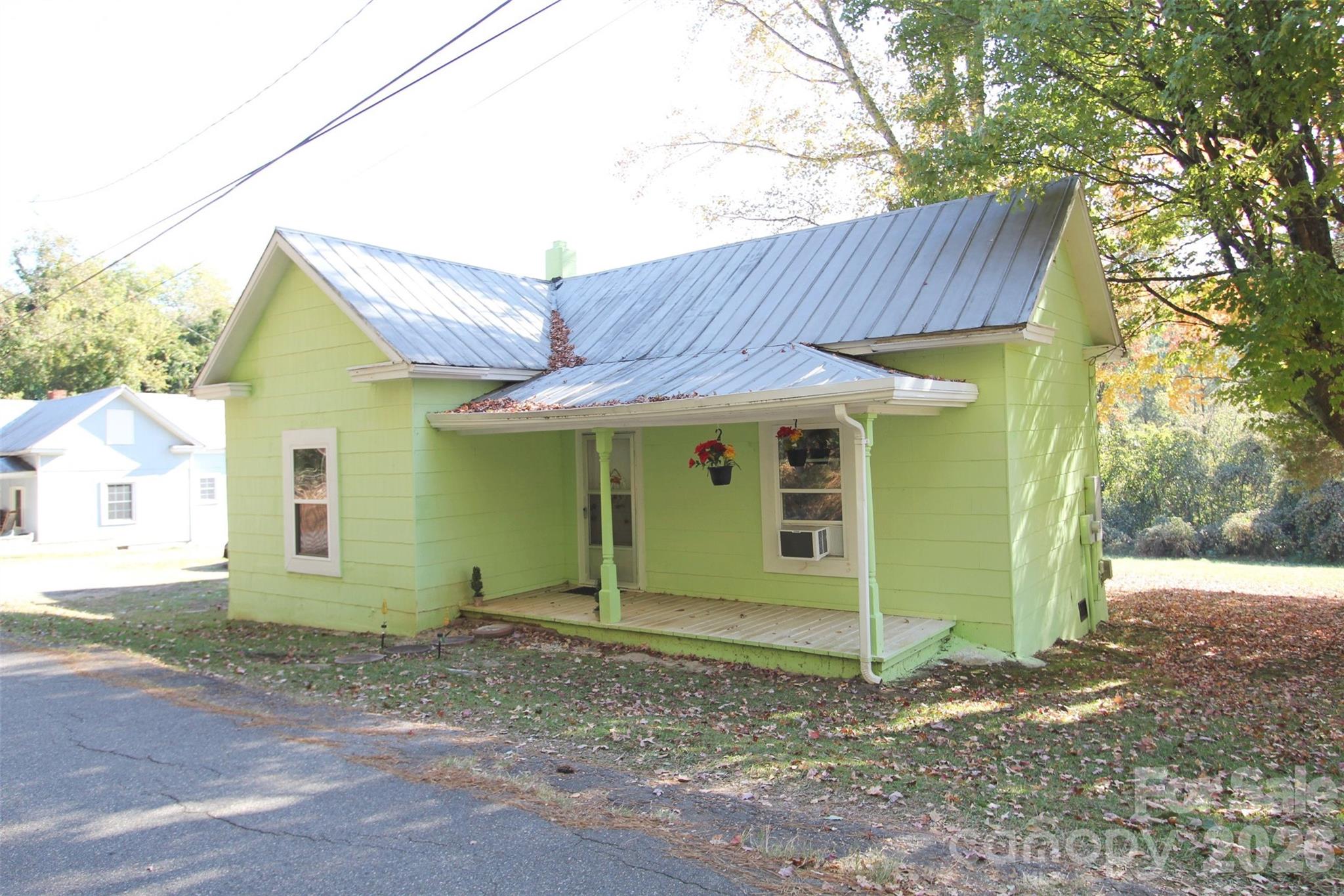 110 Sinclair Lane — Wadesboro