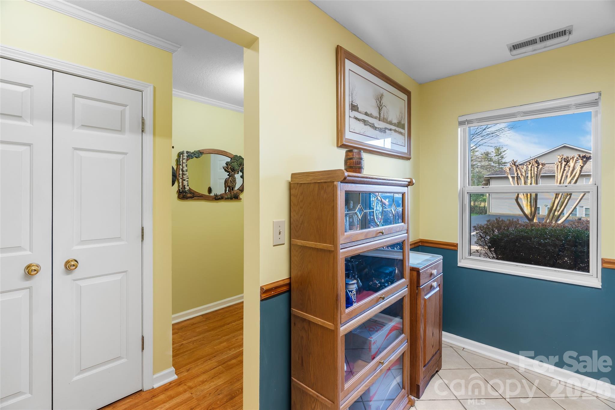 101 Carlyle Way — Asheville