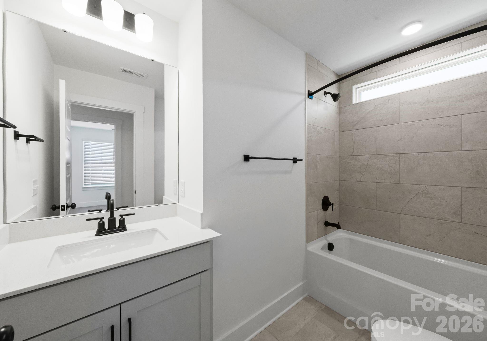 4043 Bass River Parkway — Charlotte