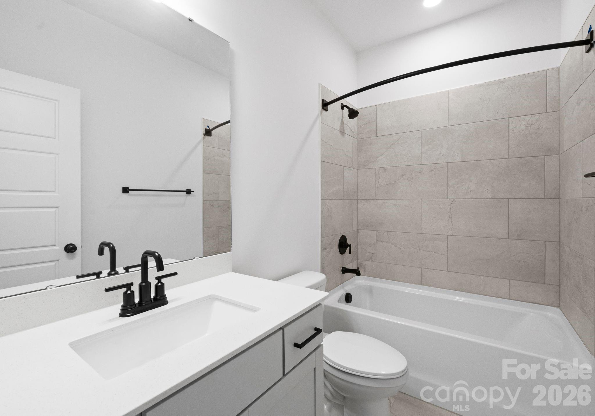 4043 Bass River Parkway — Charlotte