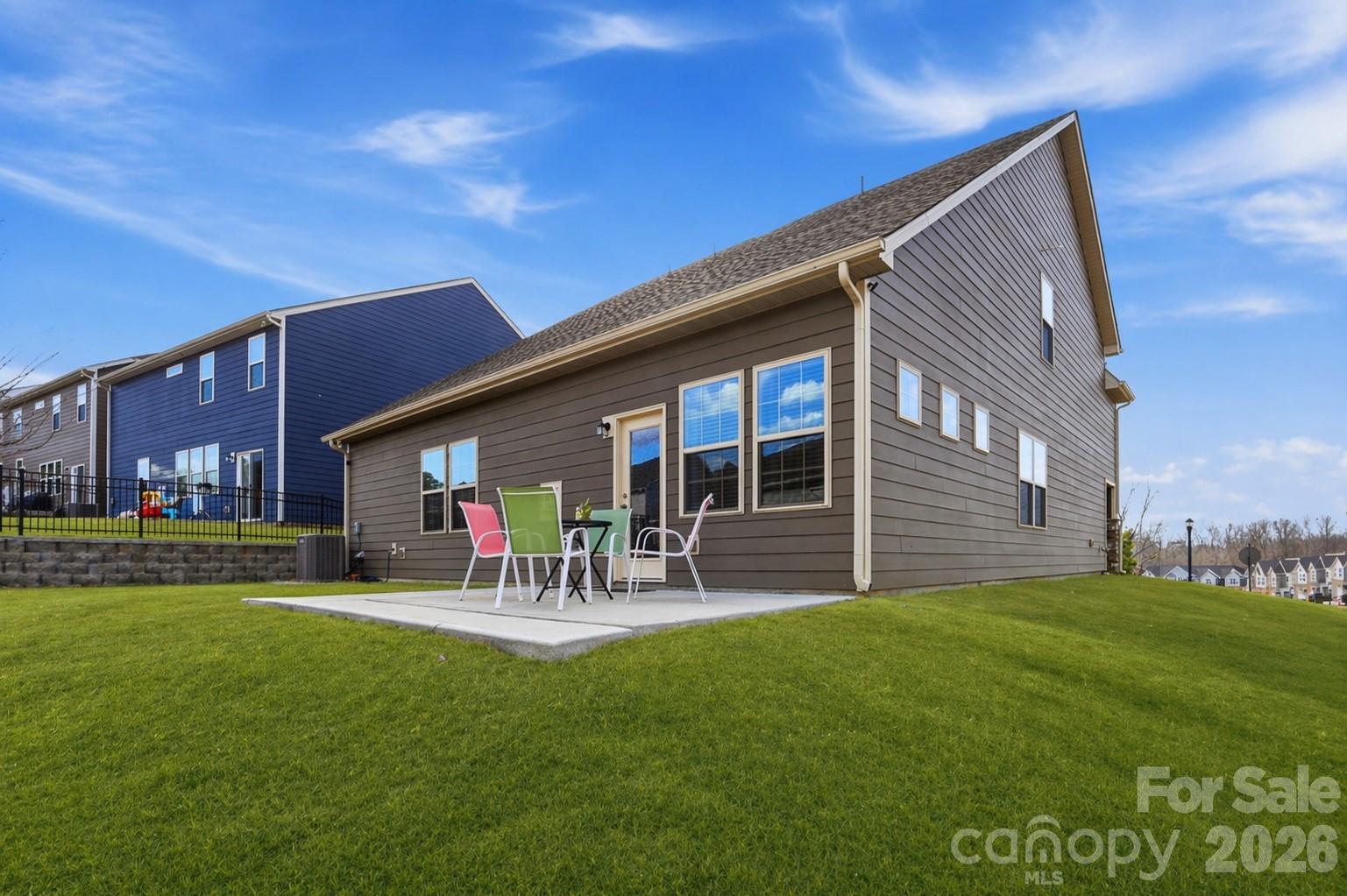 1838 Grove Park Lane — Tega Cay