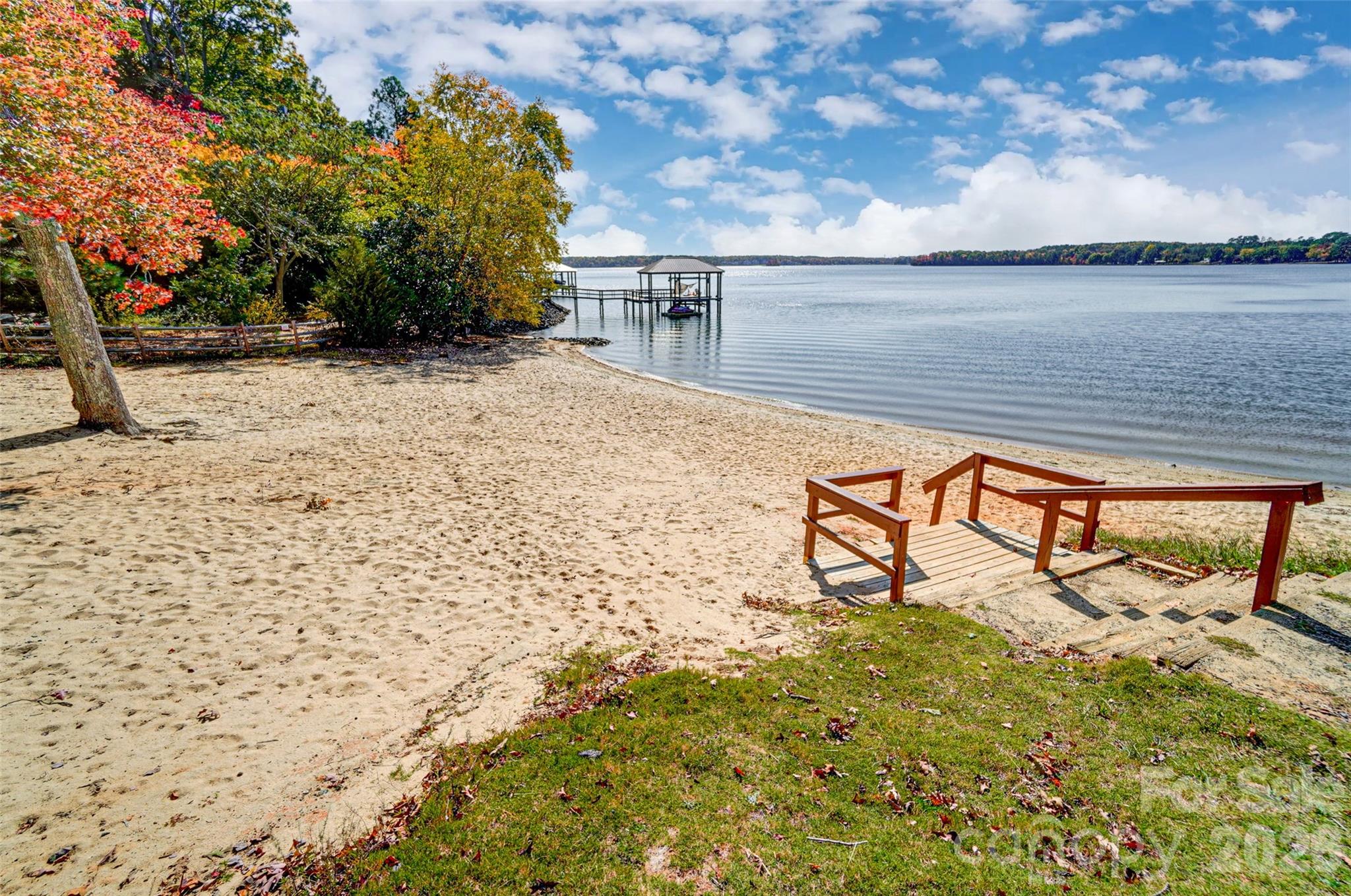 1838 Grove Park Lane — Tega Cay