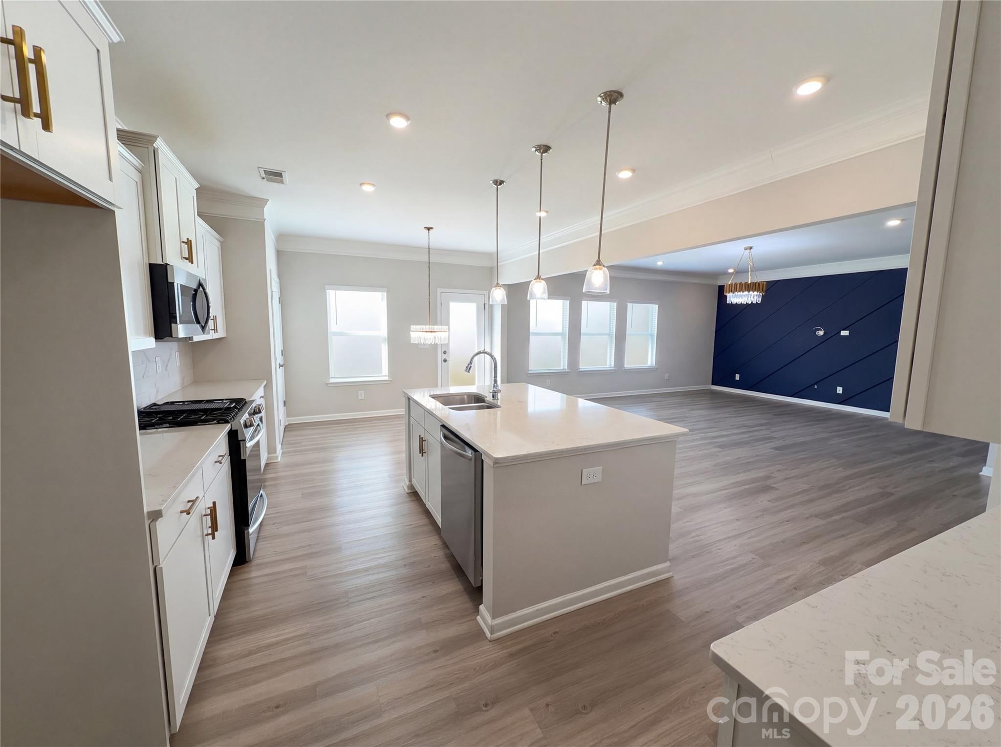 617 Ardsley Drive — Locust