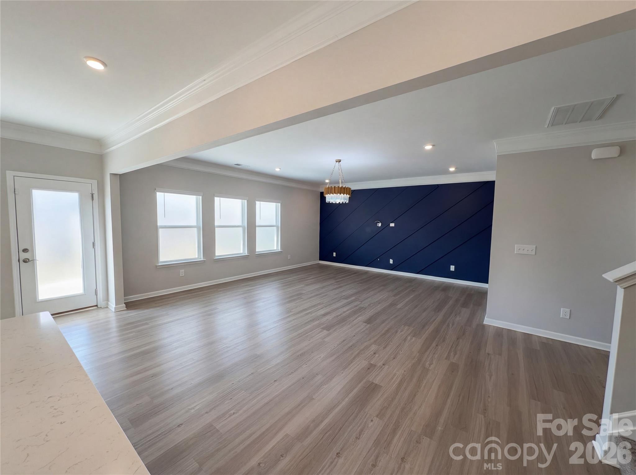 617 Ardsley Drive — Locust