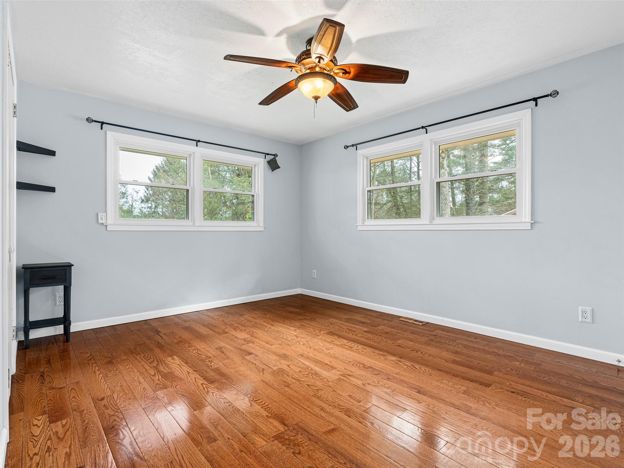1034 S Orchard Road — Flat Rock