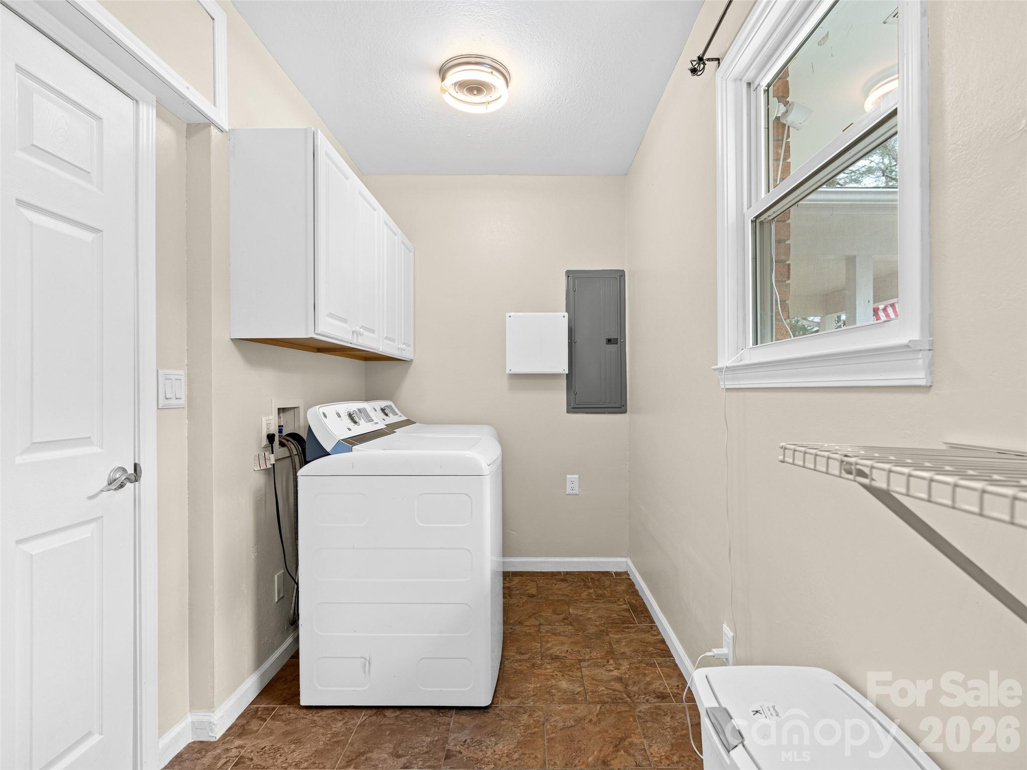 1034 S Orchard Road — Flat Rock