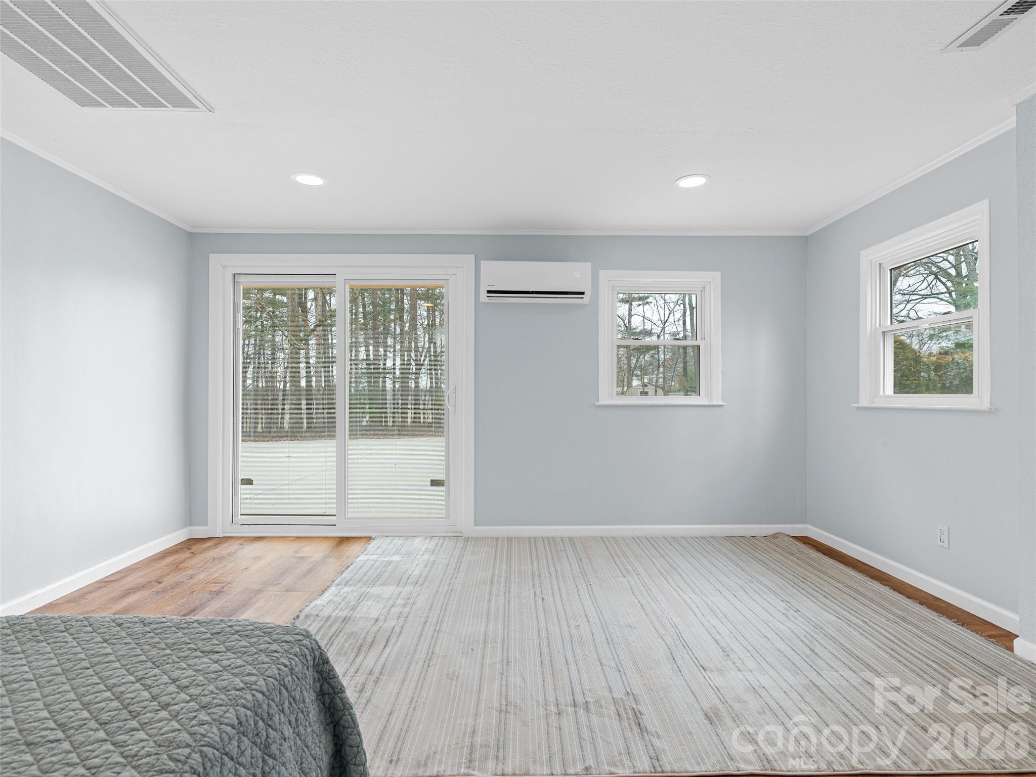 1034 S Orchard Road — Flat Rock