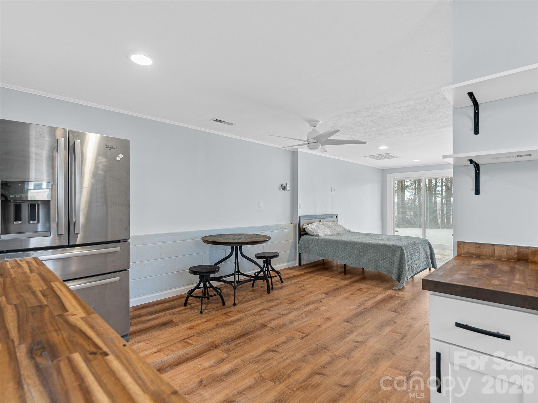 1034 S Orchard Road — Flat Rock
