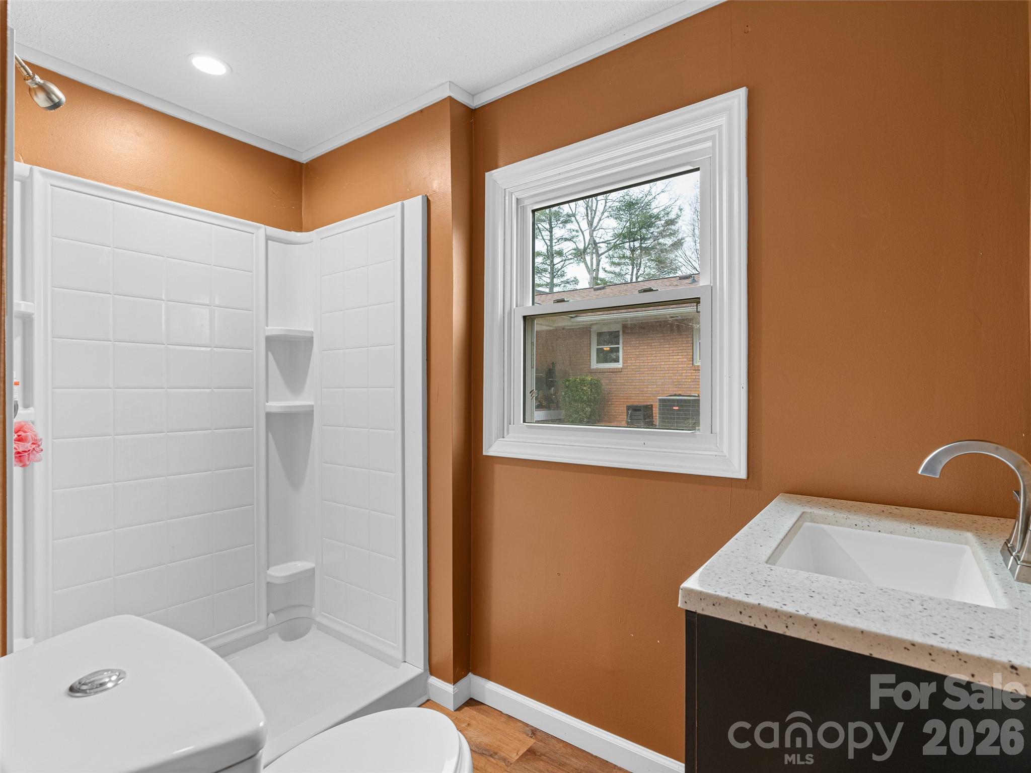 1034 S Orchard Road — Flat Rock