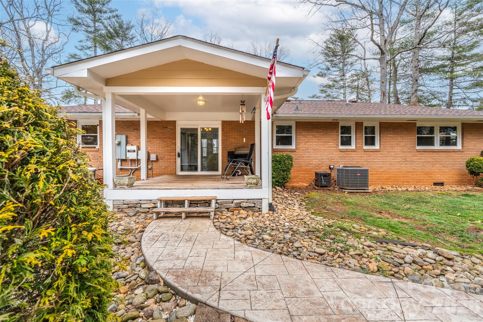 1034 S Orchard Road — Flat Rock