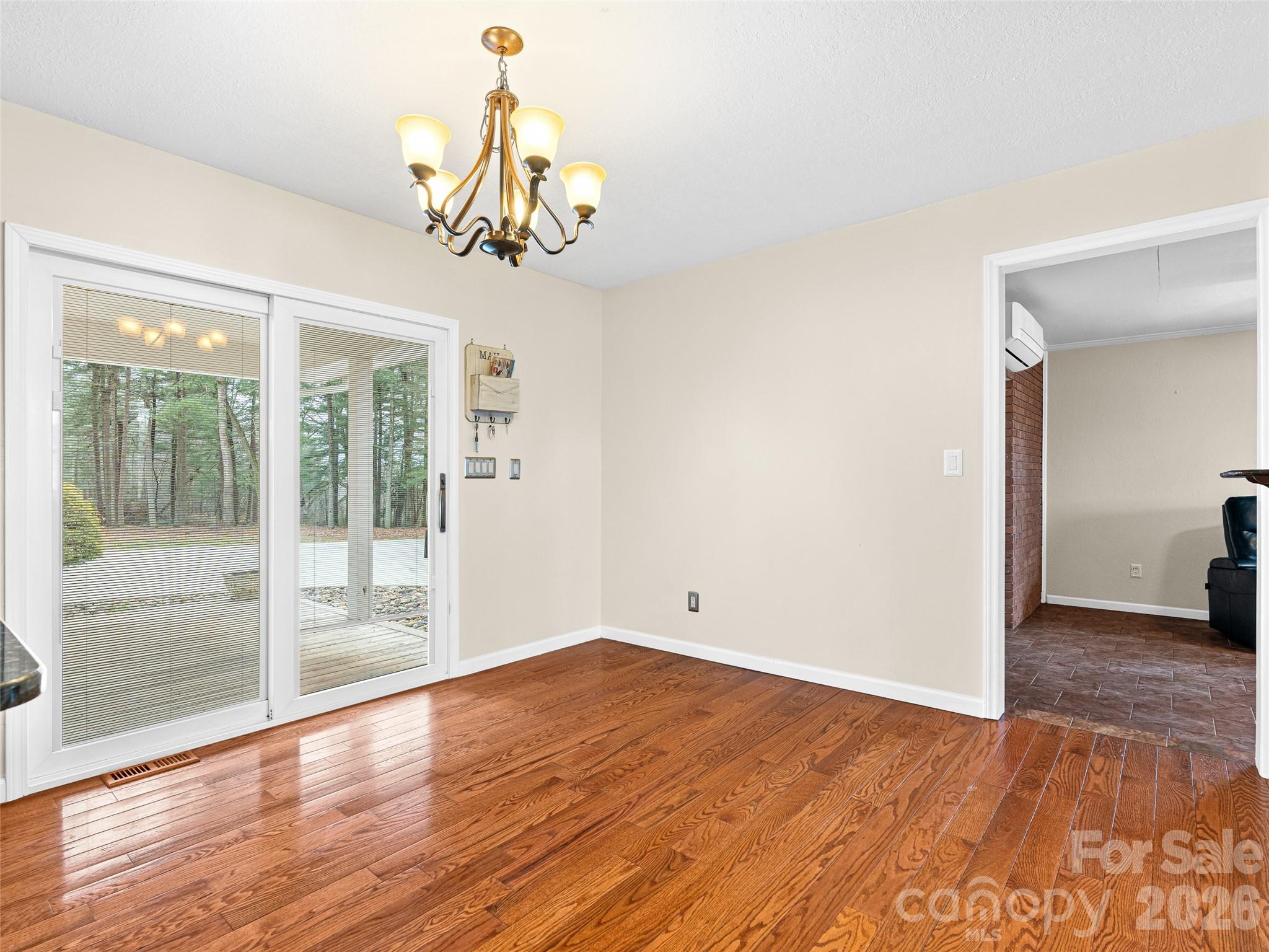 1034 S Orchard Road — Flat Rock