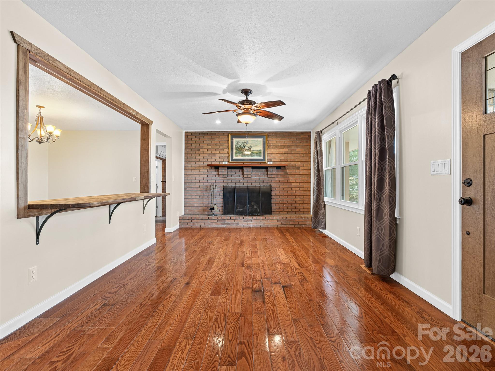 1034 S Orchard Road — Flat Rock