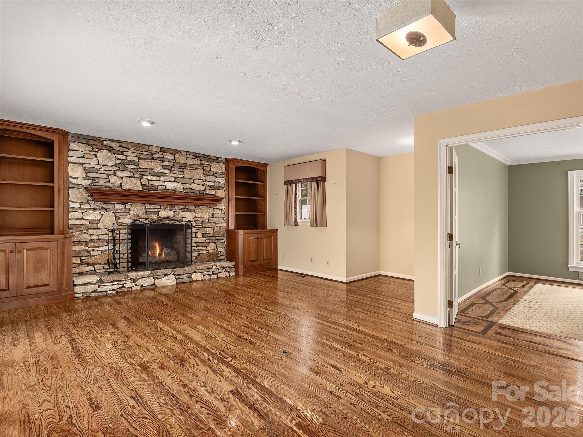 110 Glengary Drive — Flat Rock