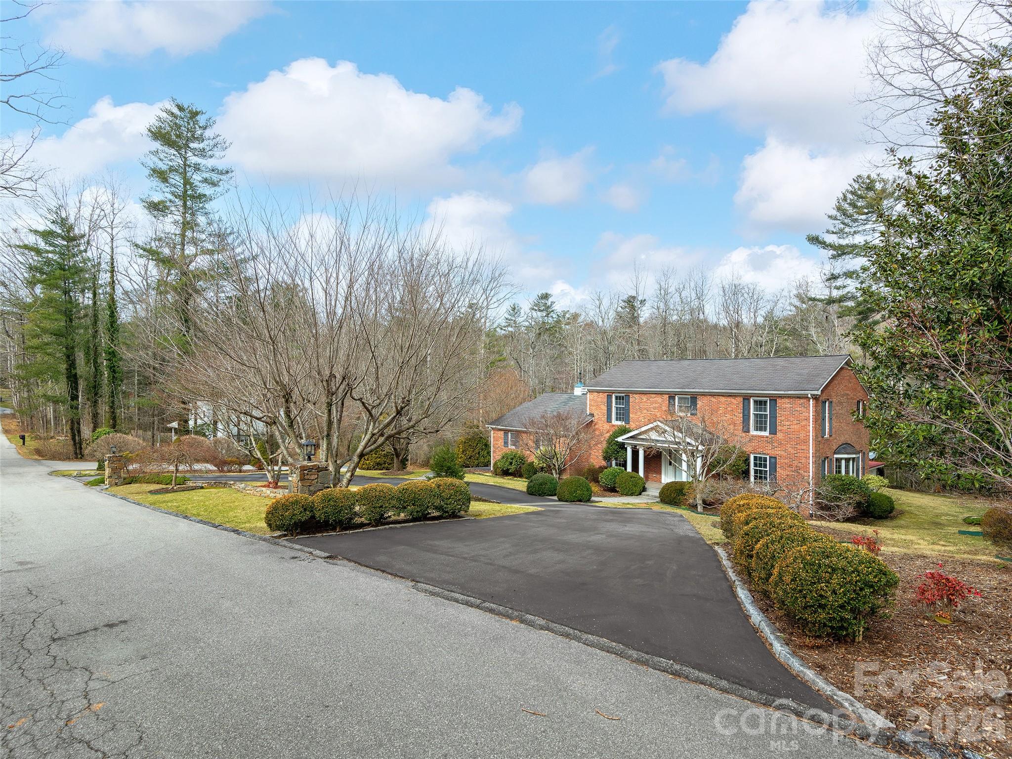 110 Glengary Drive — Flat Rock