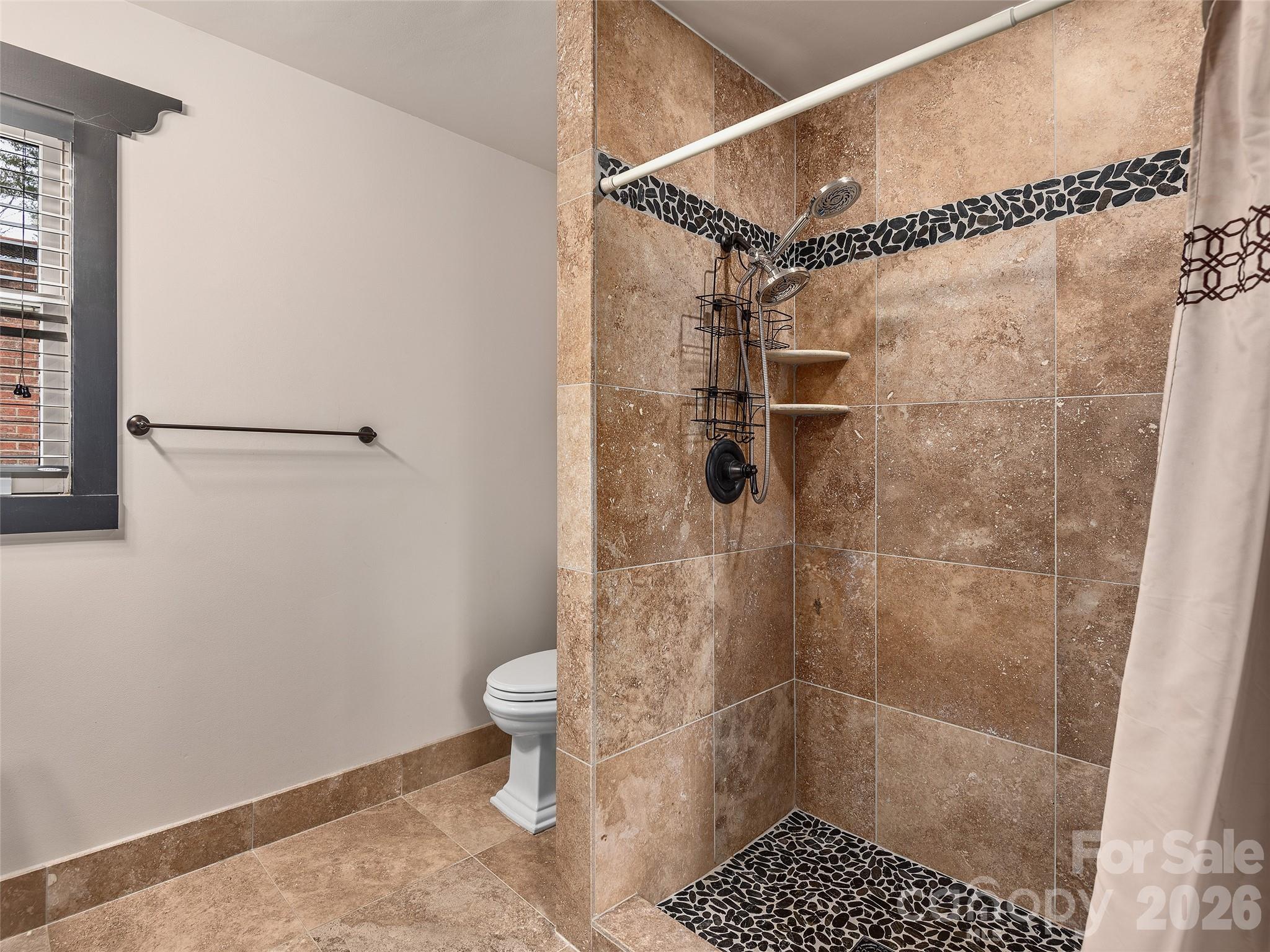 110 Glengary Drive — Flat Rock