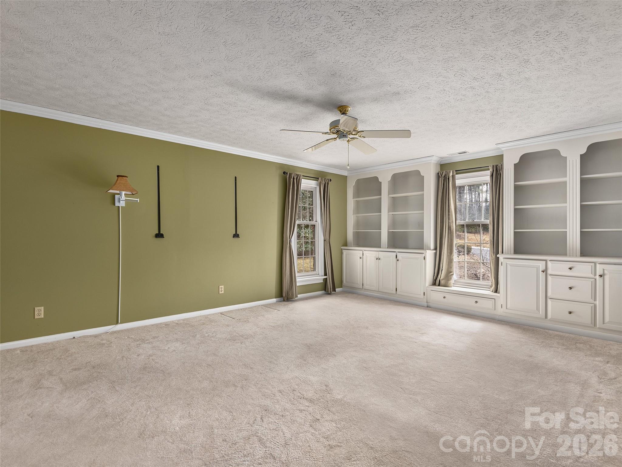110 Glengary Drive — Flat Rock